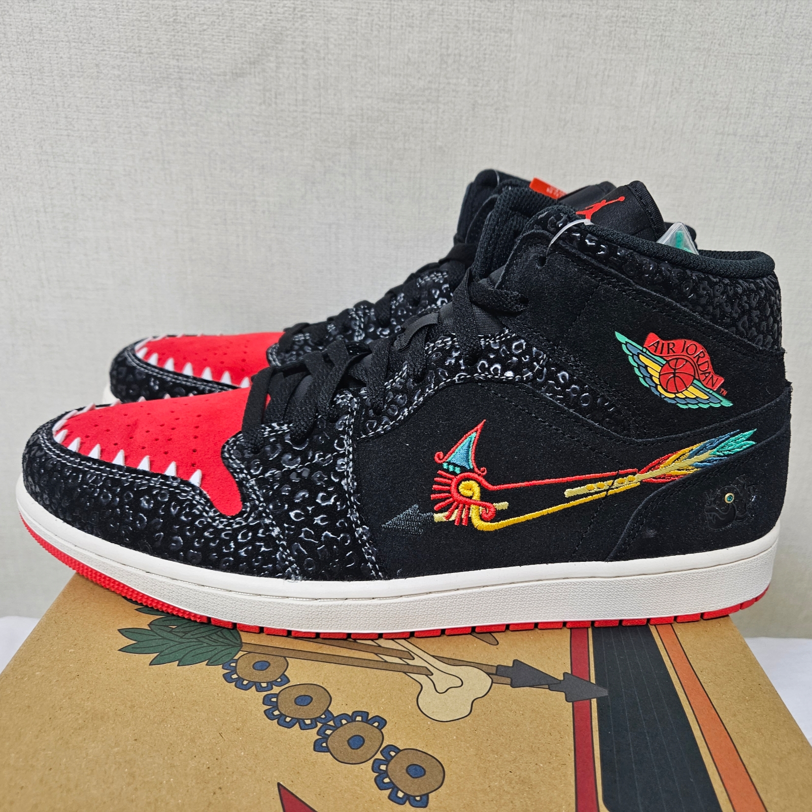 Jordan 1 Mid SE Siempre Familia 착용 스타일