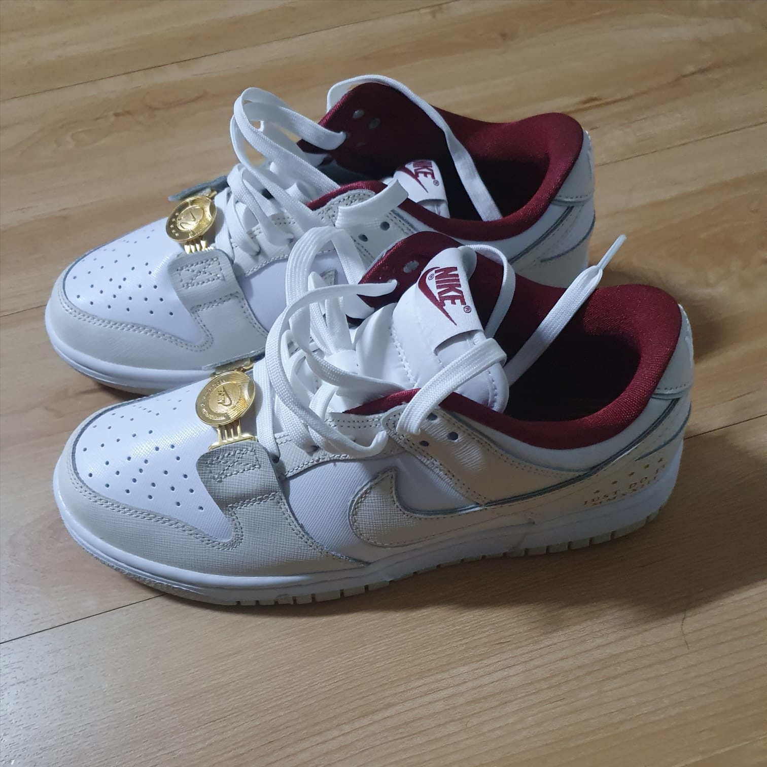 (W) Nike Dunk Low SE White Photon Dust 착용 스타일