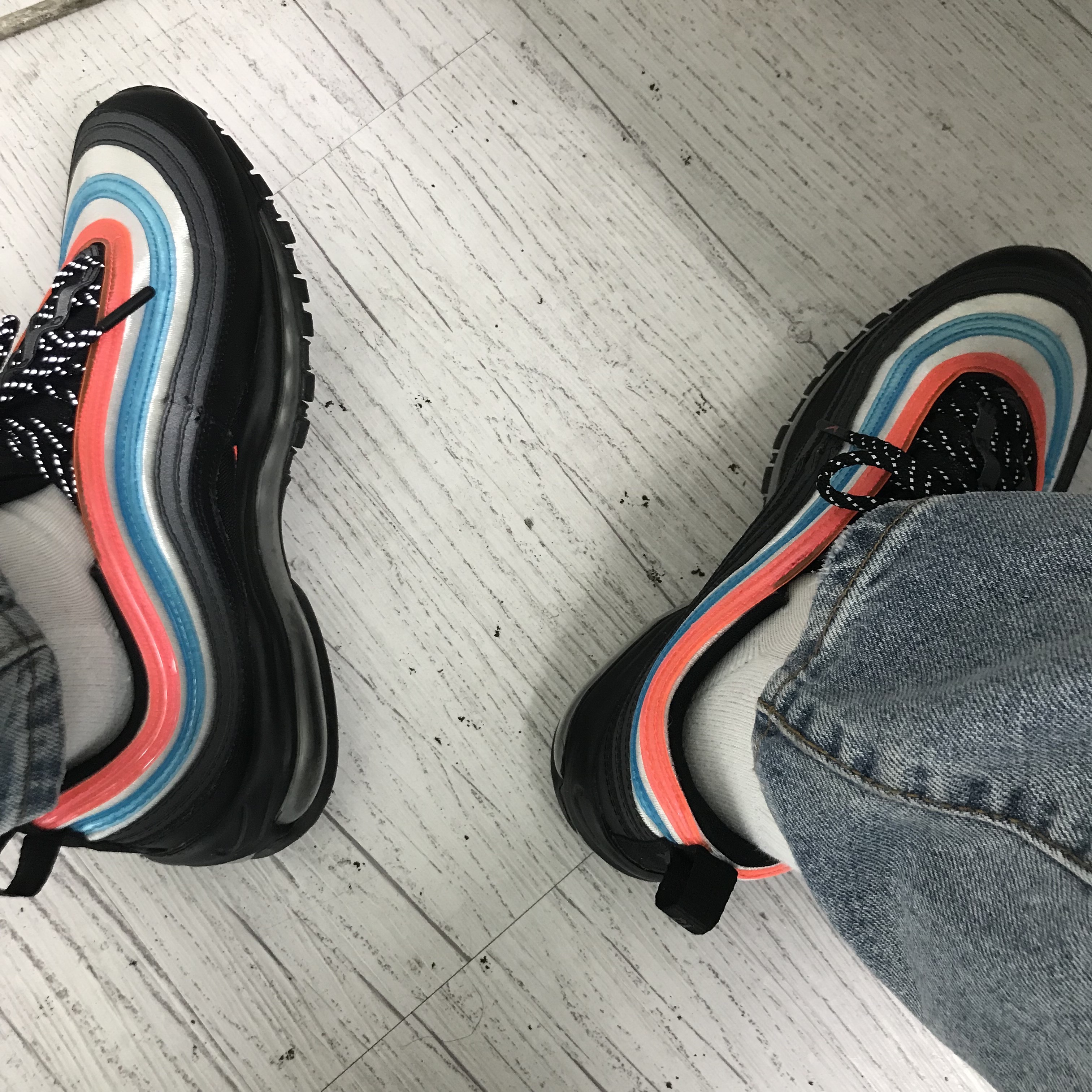 Nike Air Max 97 Neon Seoul 착용 스타일