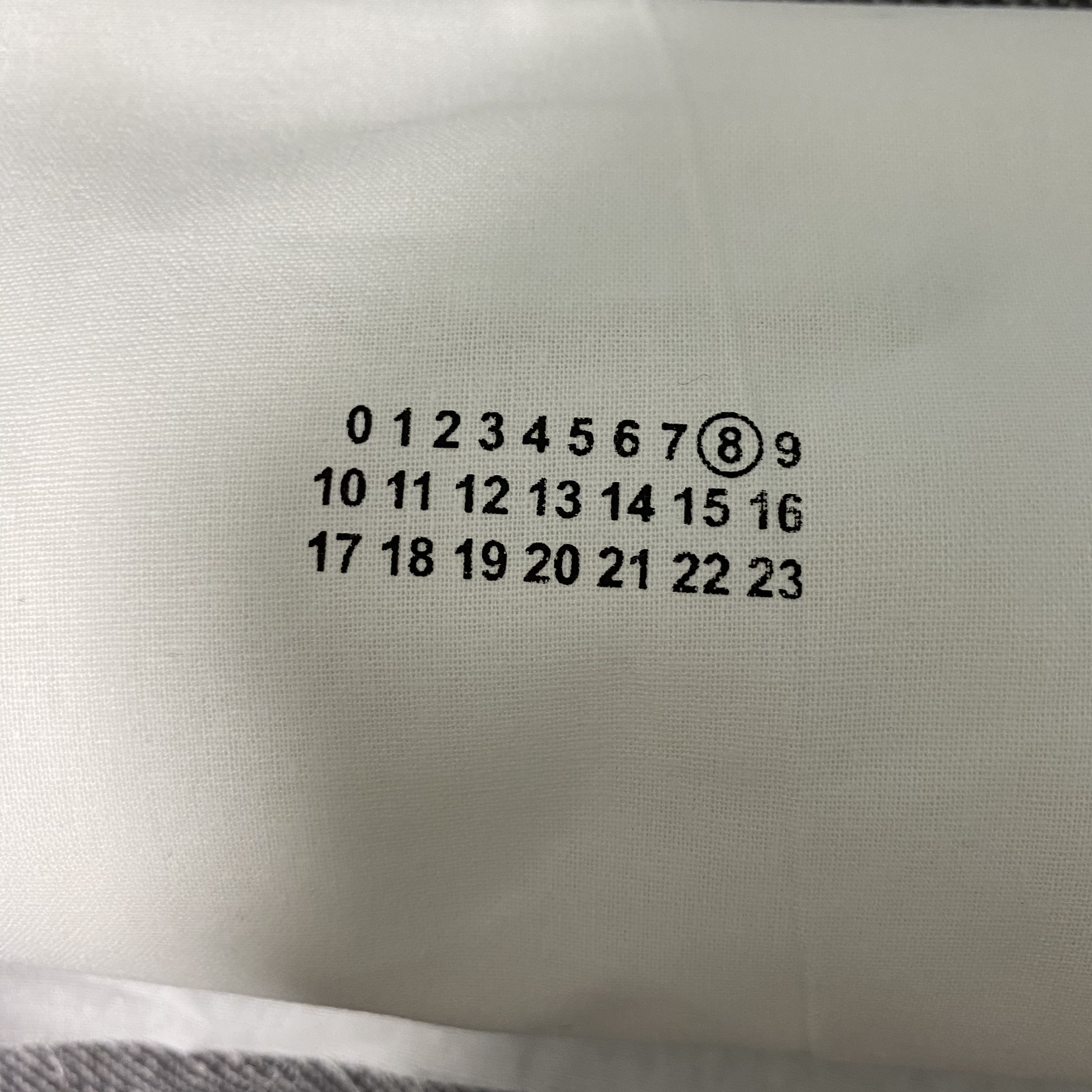 Gentle Monster x Maison Margiela MM012 Clear Black 착용 스타일 - 4