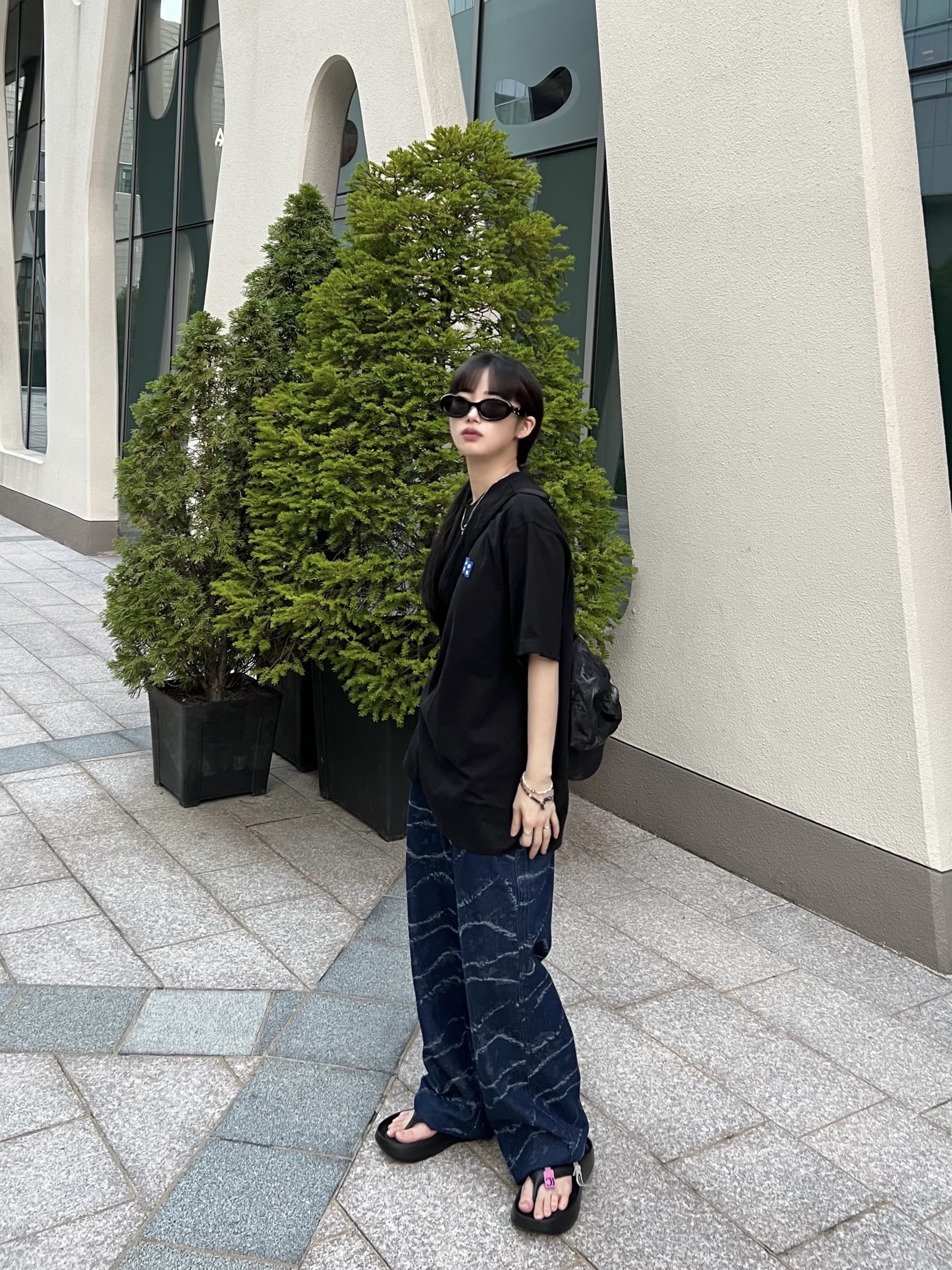 Ader Error Sig; TRS/BL Tag T-Shirt 01 Black, Gentle Monster x Maison Margiela MM005 Black Black 착용 스타일 - 1