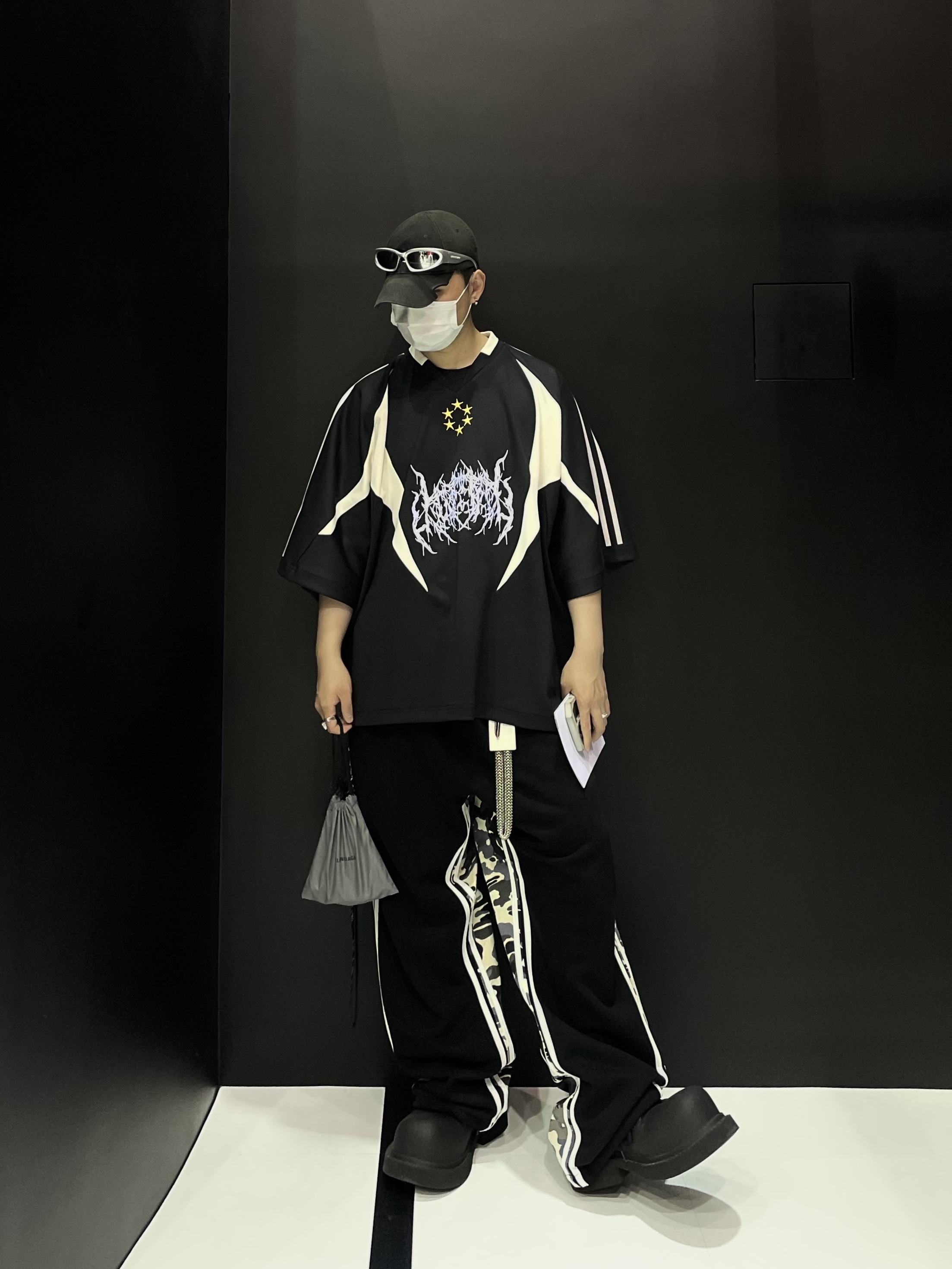 Ourpas 062 Jersey Black, Balenciaga Steroid Derby Black 착용 스타일 - 2