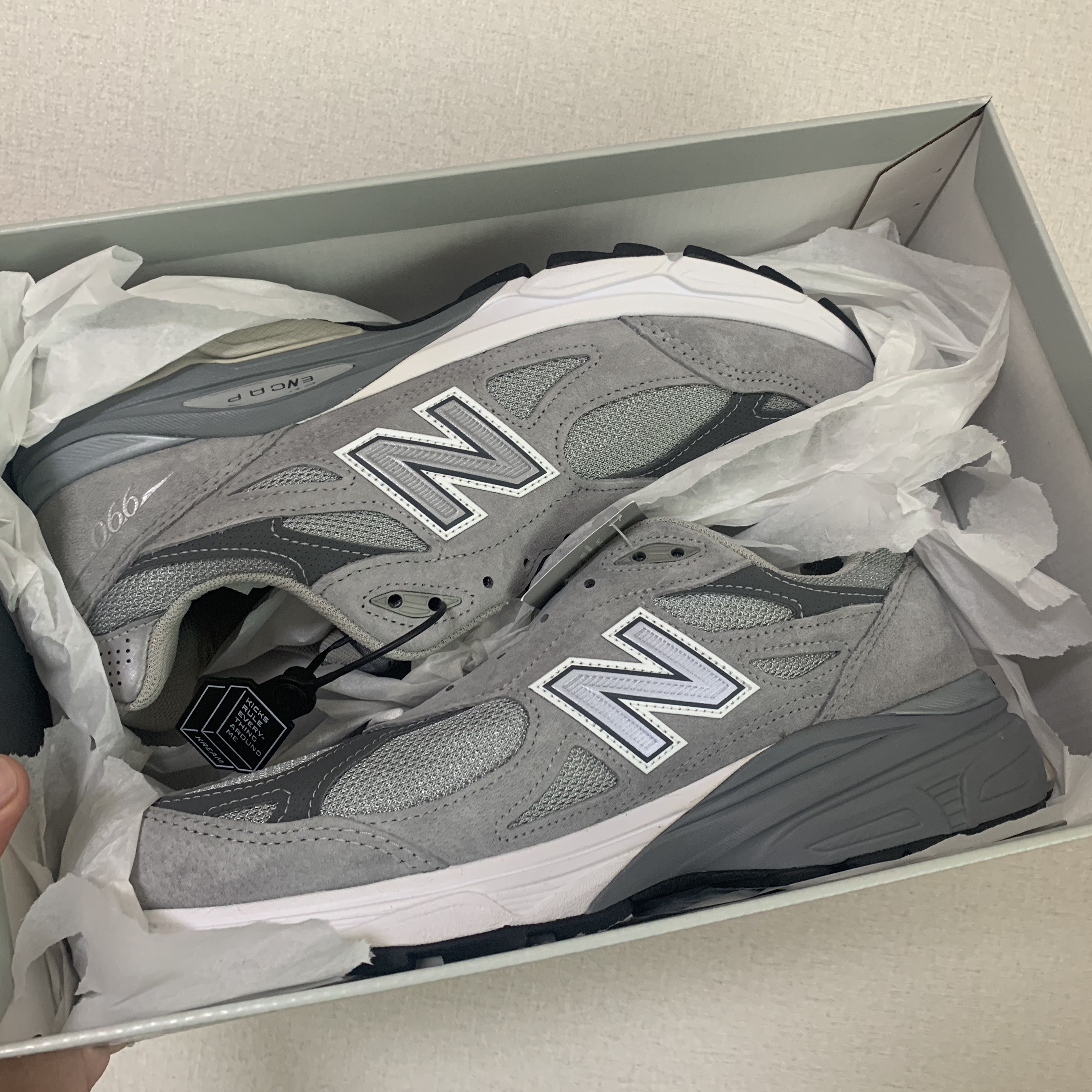 New Balance 990v3 Made in USA Grey - D Standard 착용 스타일