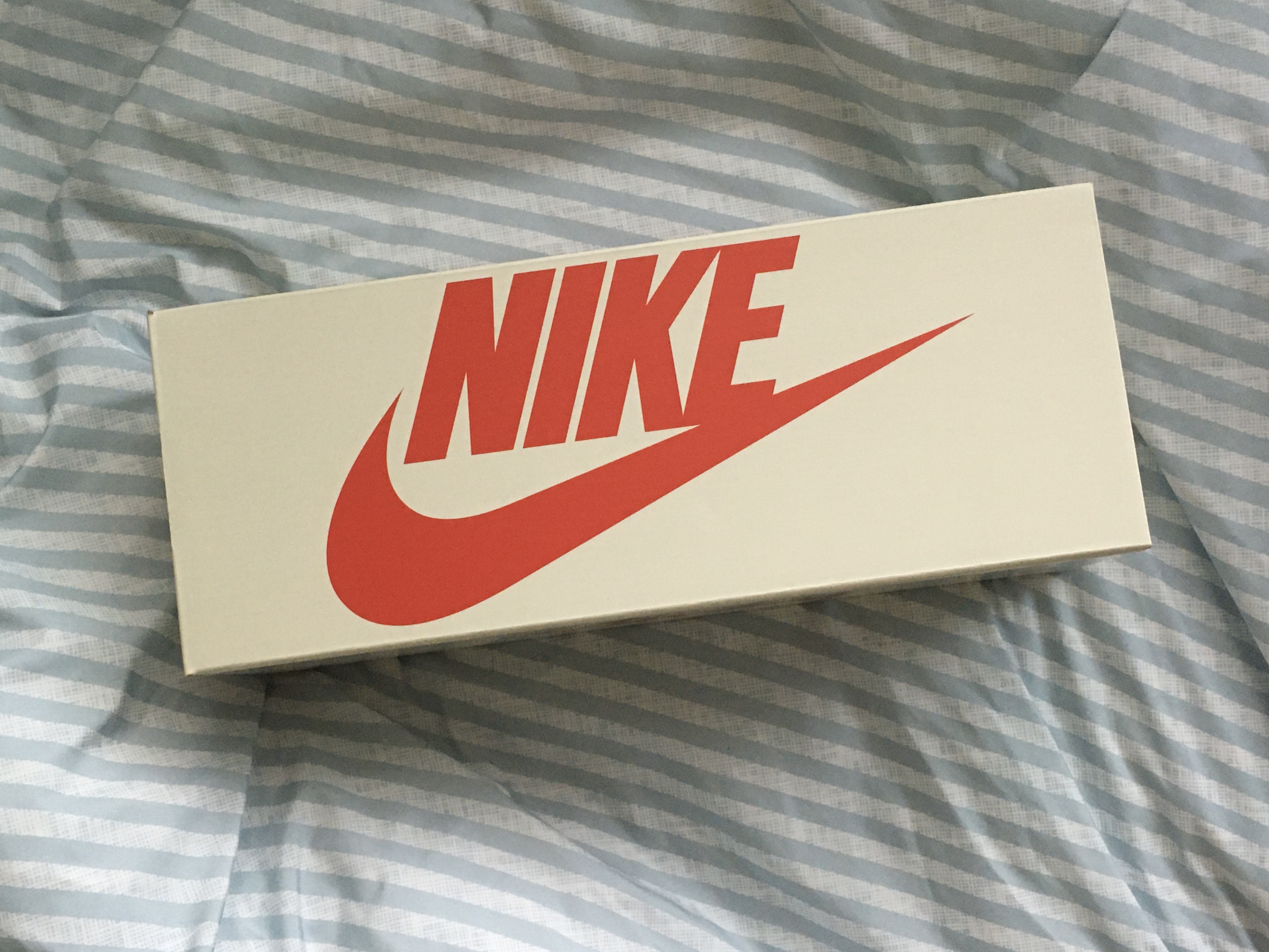 Nike x Stussy Benassi Slide Sail 착용 스타일 - 1