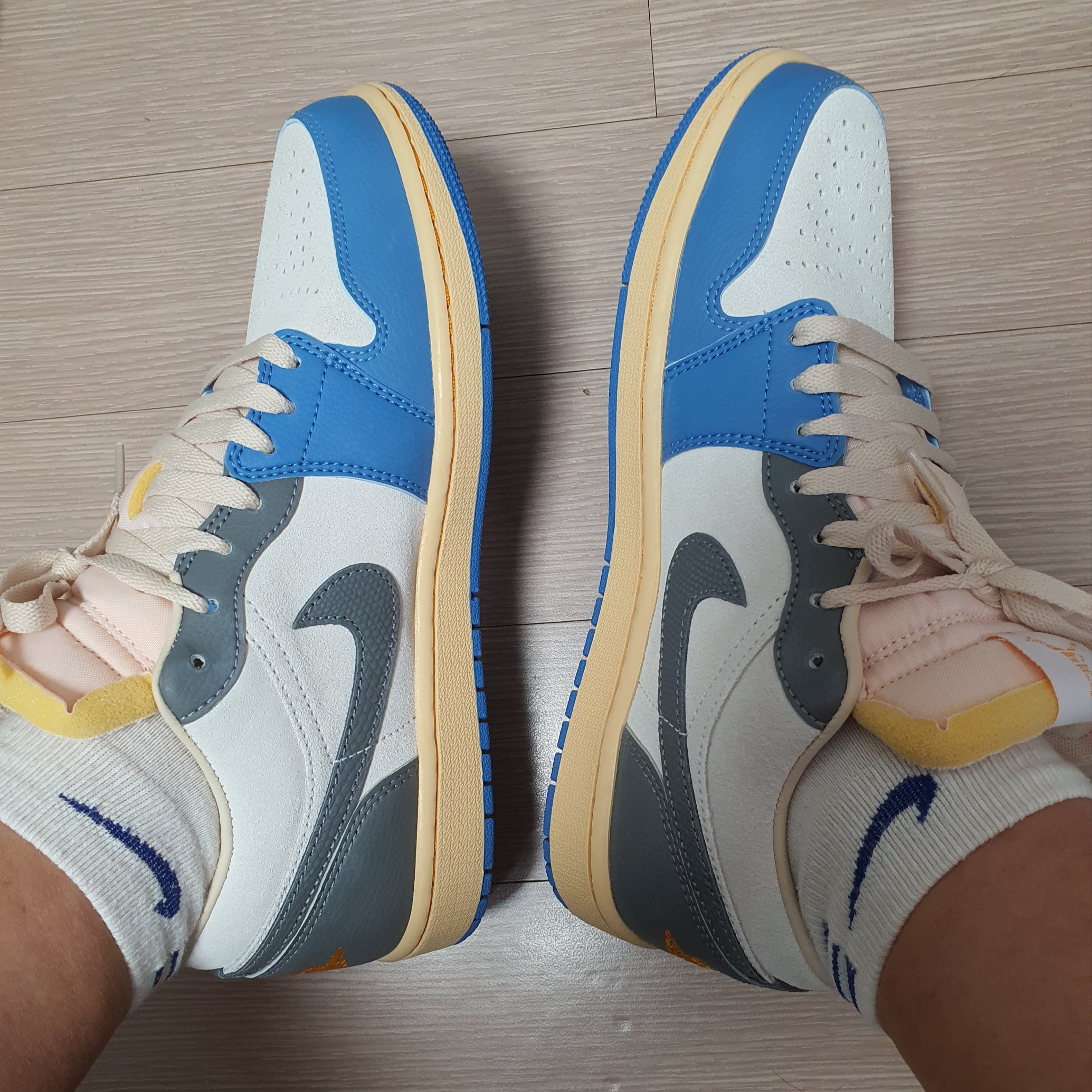 Jordan 1 Low SE Tokyo 96 착용 스타일