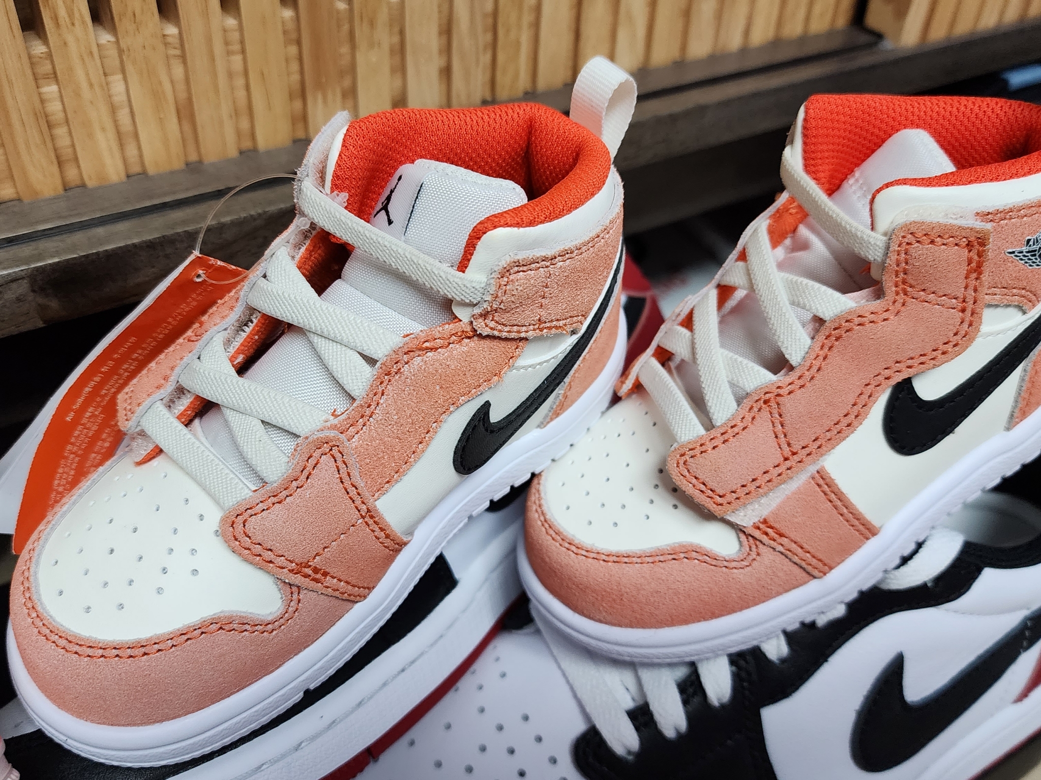 (TD) Jordan 1 Mid Alt SE Team Orange Sail 착용 스타일 - 3