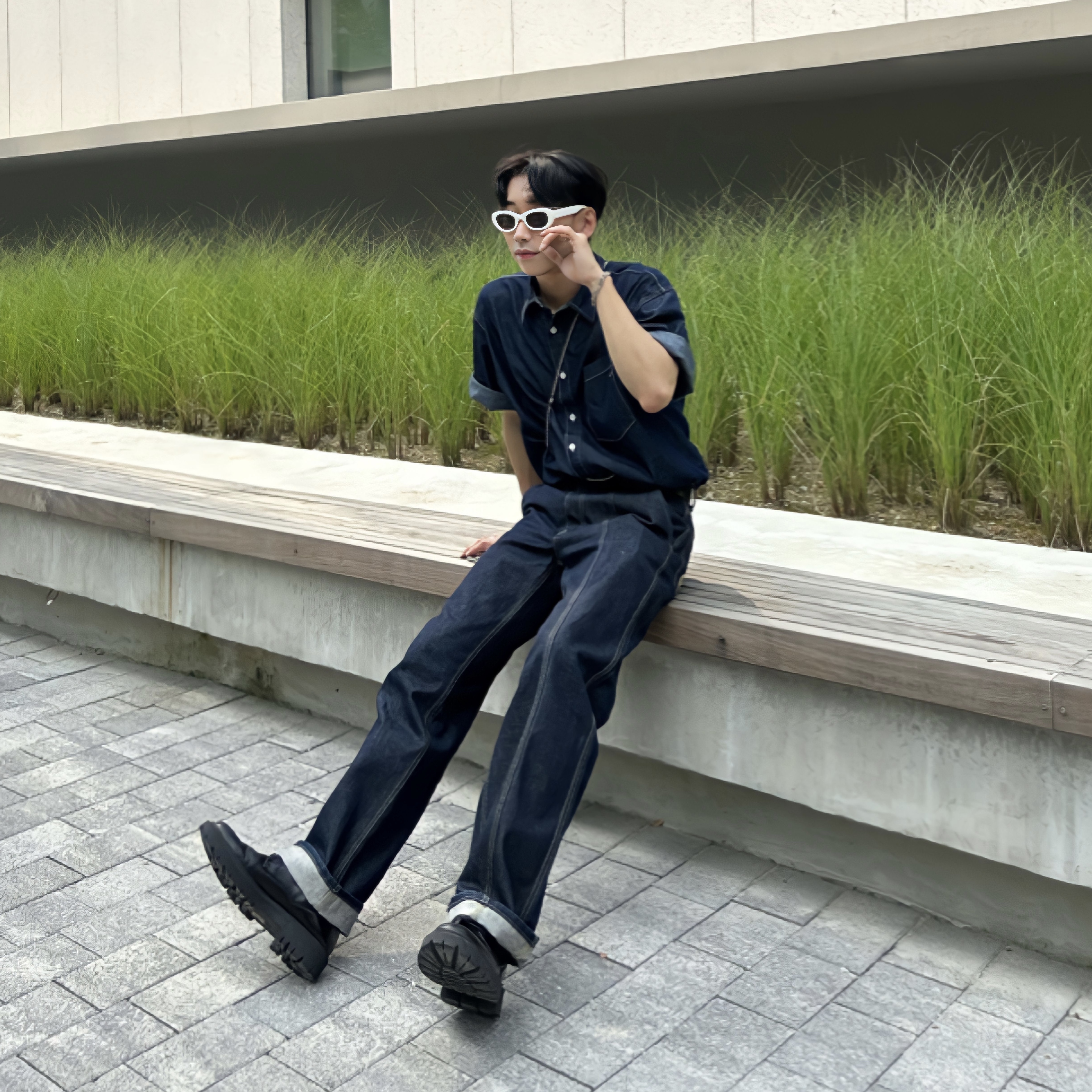 Gentle Monster x Maison Margiela MM004 White Black 착용 스타일 - 1