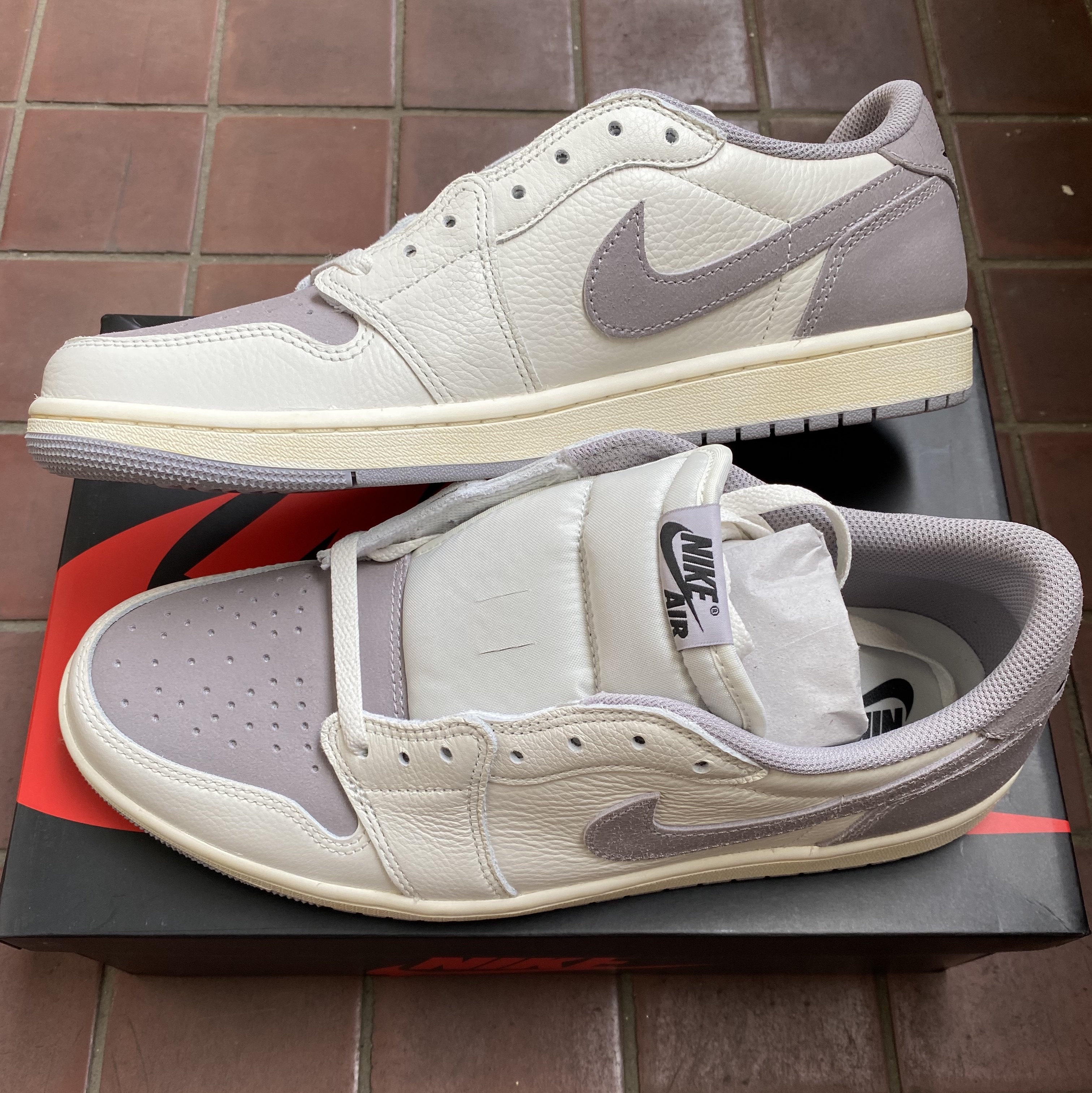 Jordan 1 Retro Low OG Atmosphere Grey 착용 스타일