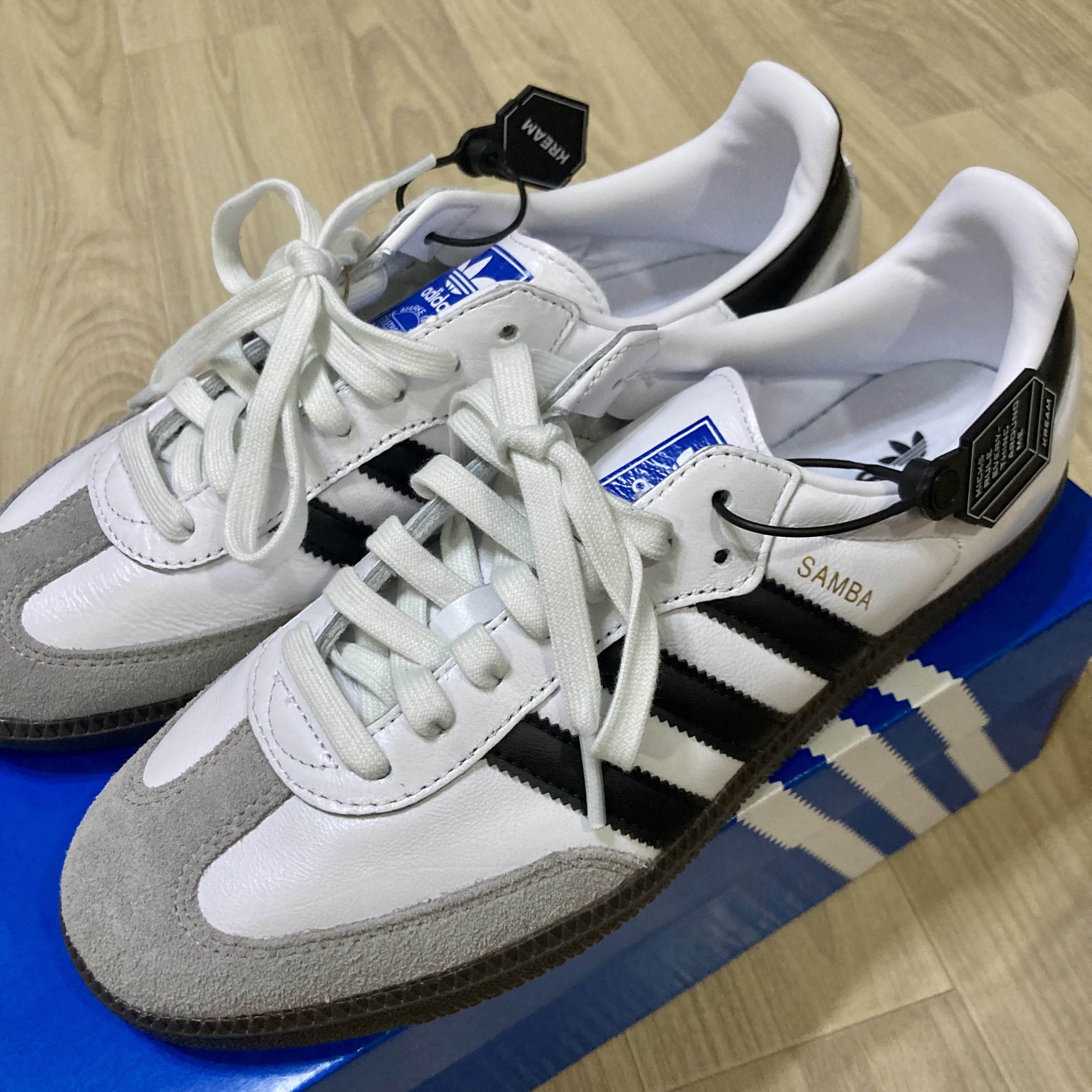 Adidas Samba OG Cloud White 착용 스타일