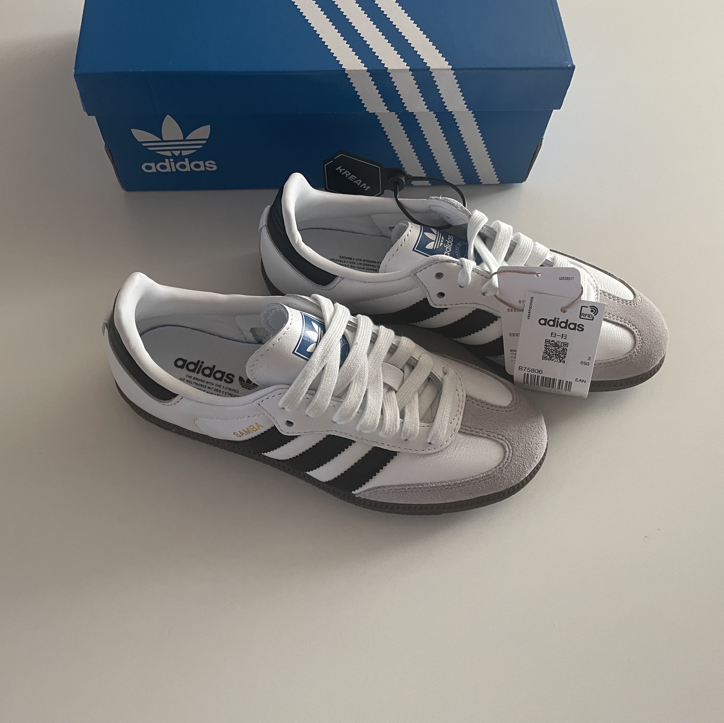 Adidas Samba OG Cloud White 착용 스타일