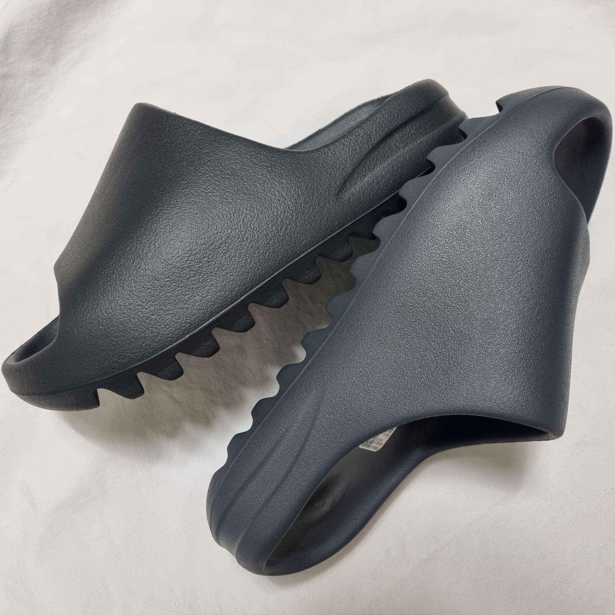 Adidas Yeezy Slide Slate Grey, Adidas Yeezy Slide Onyx 착용 스타일
