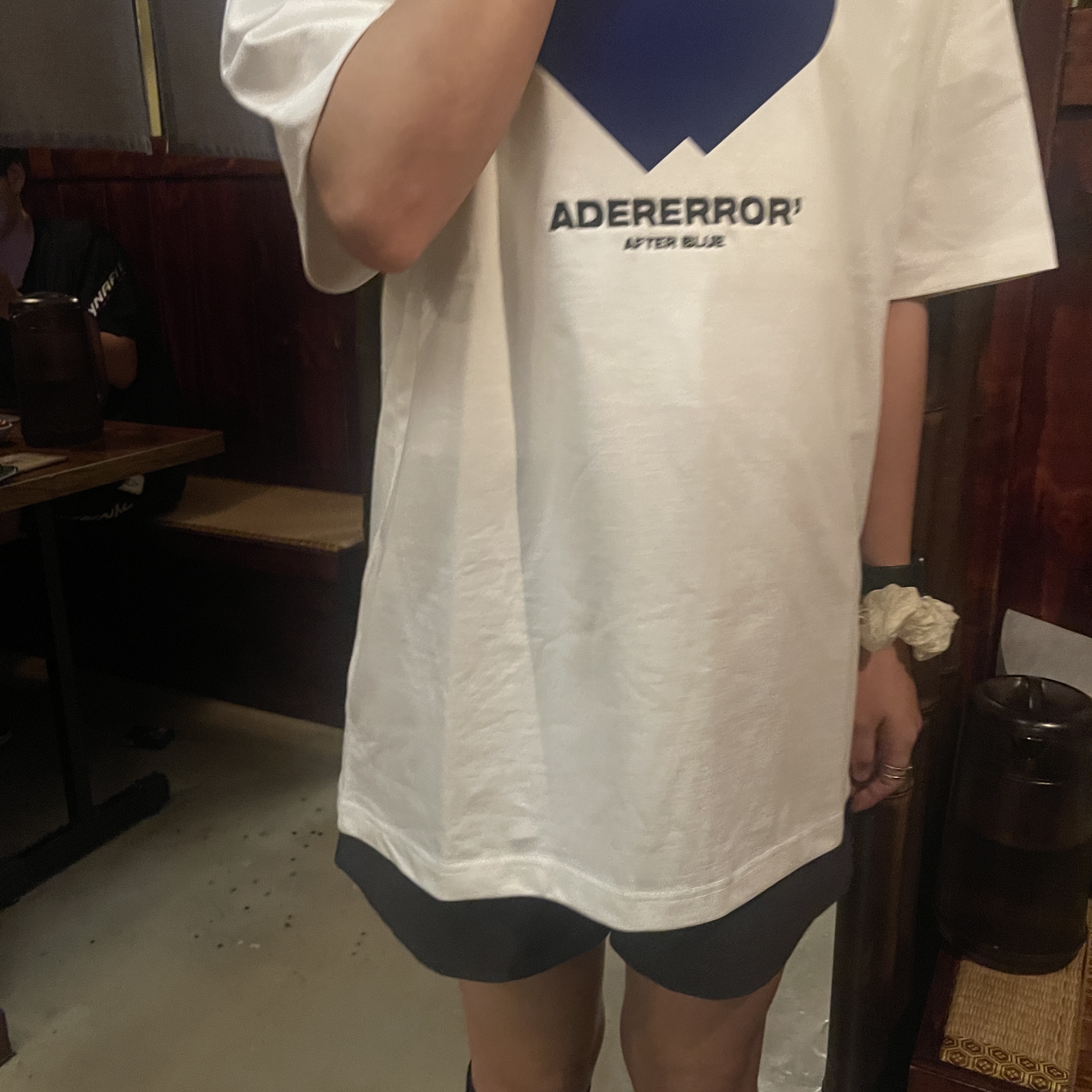 Ader Error Twin Heart Logo T-Shirt White 착용 스타일
