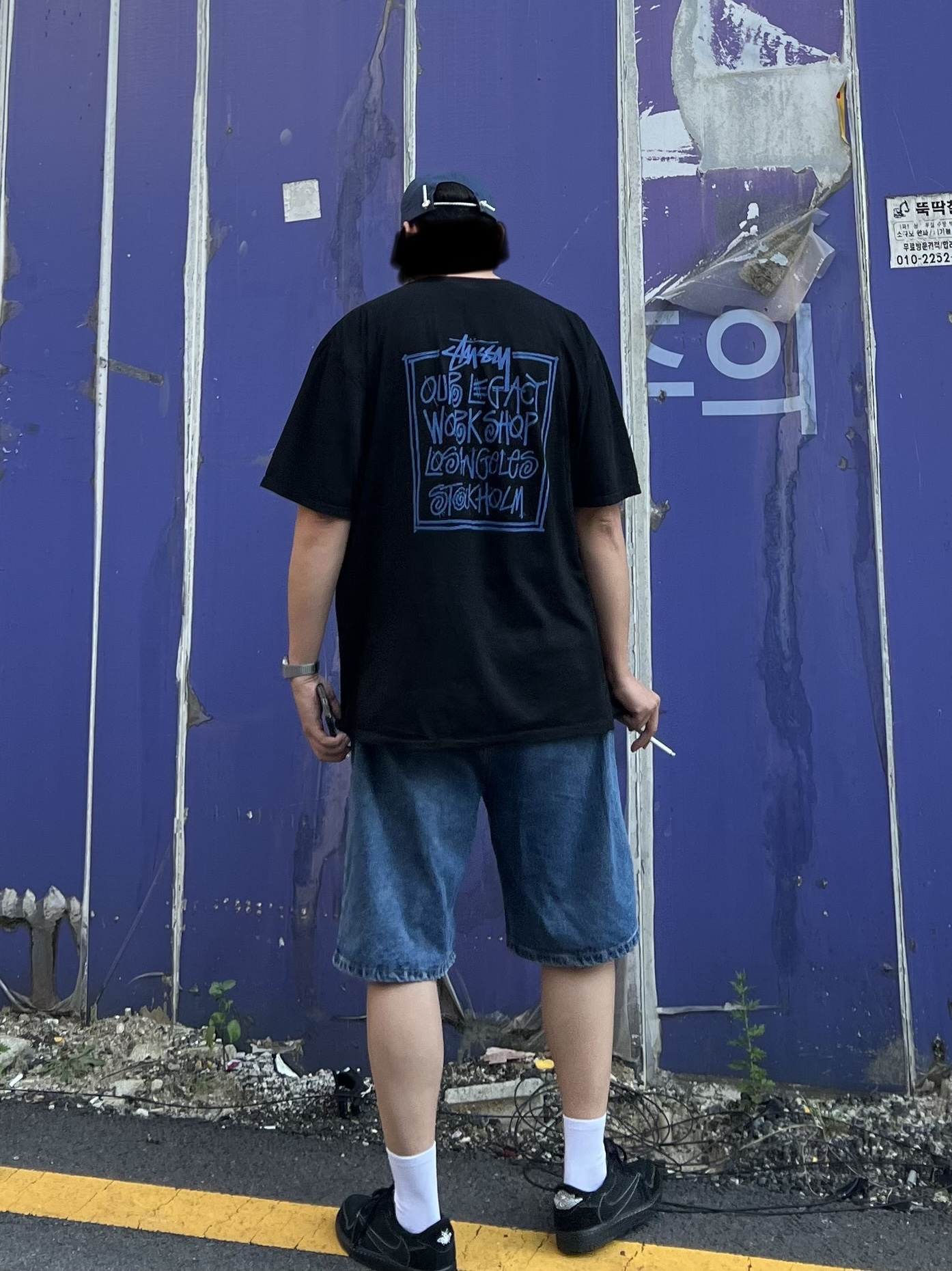 Jordan 1 x Travis Scott Retro Low OG SP Black Phantom, Stussy x Our Legacy Frame Pigment Dyed T-Shirt Black 착용 스타일 - 4