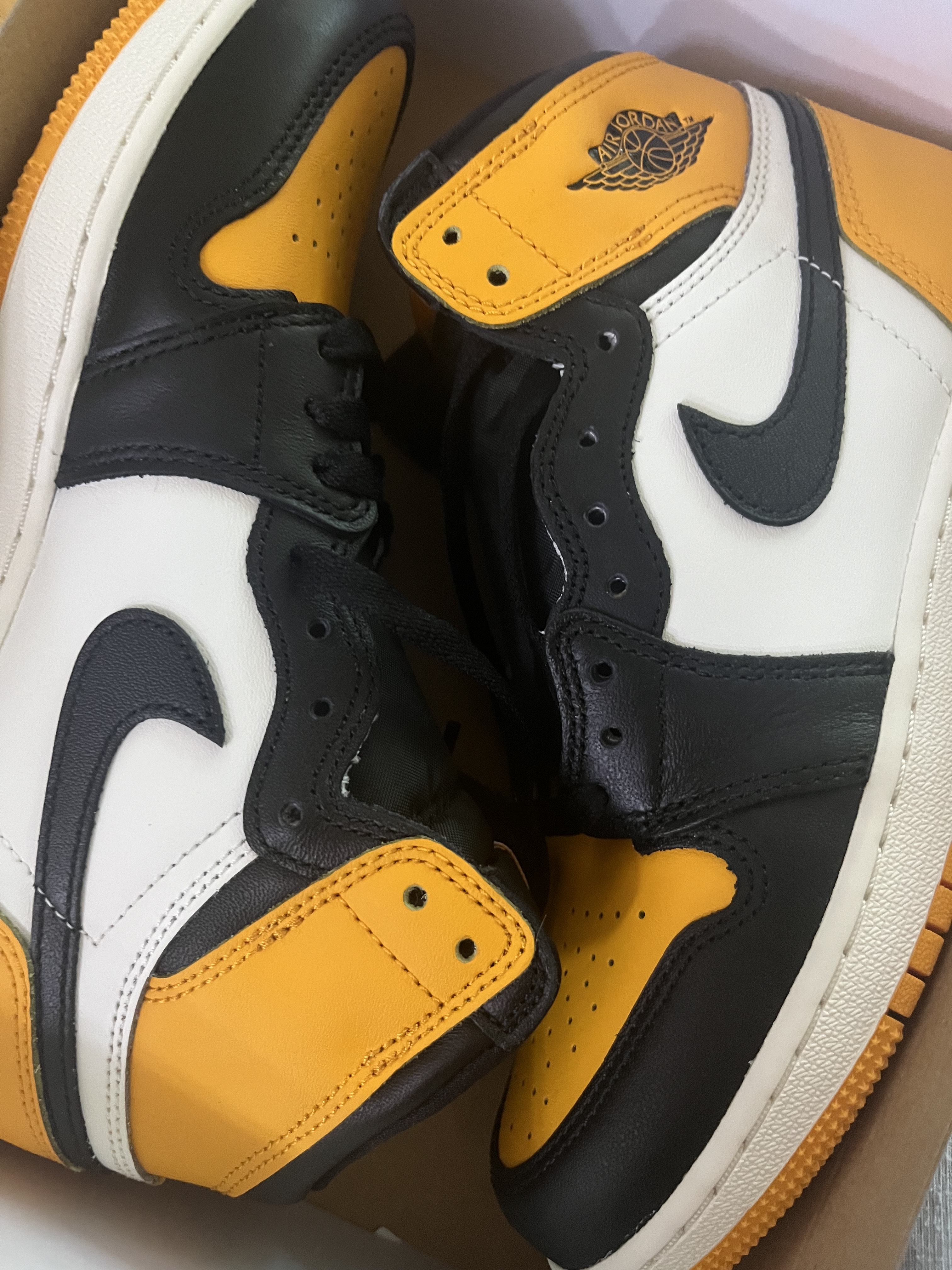 (GS) Jordan 1 Retro High OG Taxi 착용 스타일 - 1
