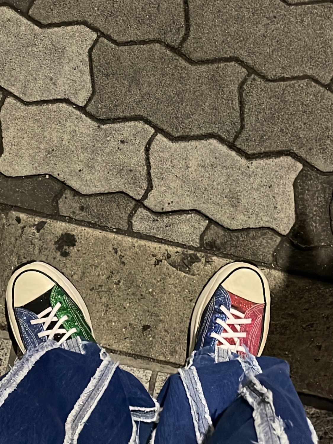 Converse x JW Anderson Run Star Hike Hi Glitter 착용 스타일 - 2