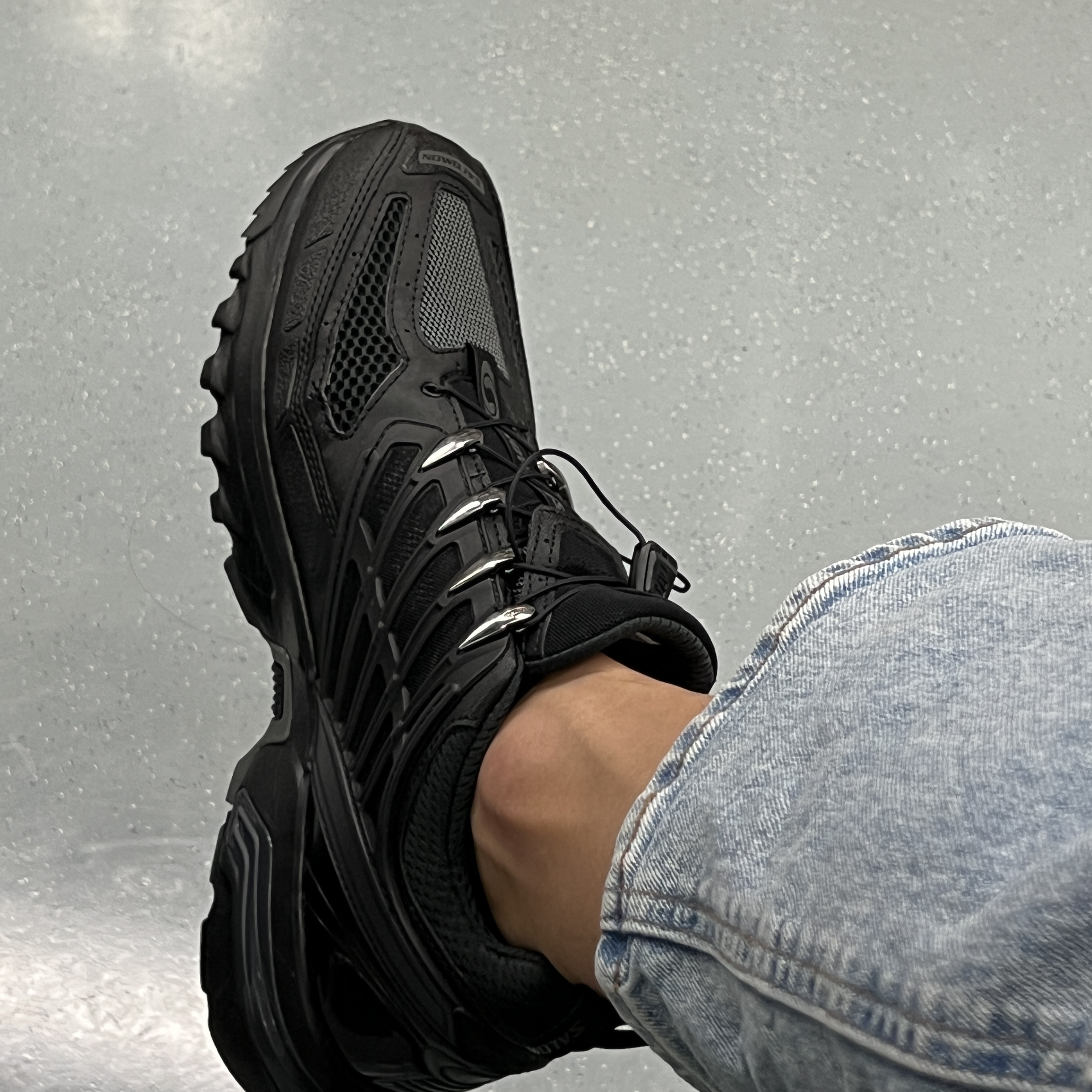 Salomon ACS Pro Black 착용 스타일