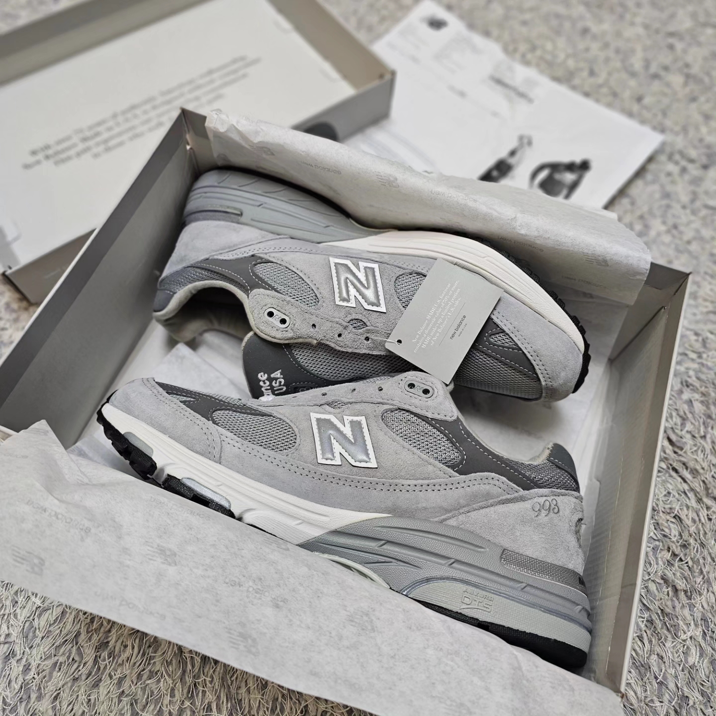 New Balance 993 Made in USA Grey - D Standard 착용 스타일 - 1
