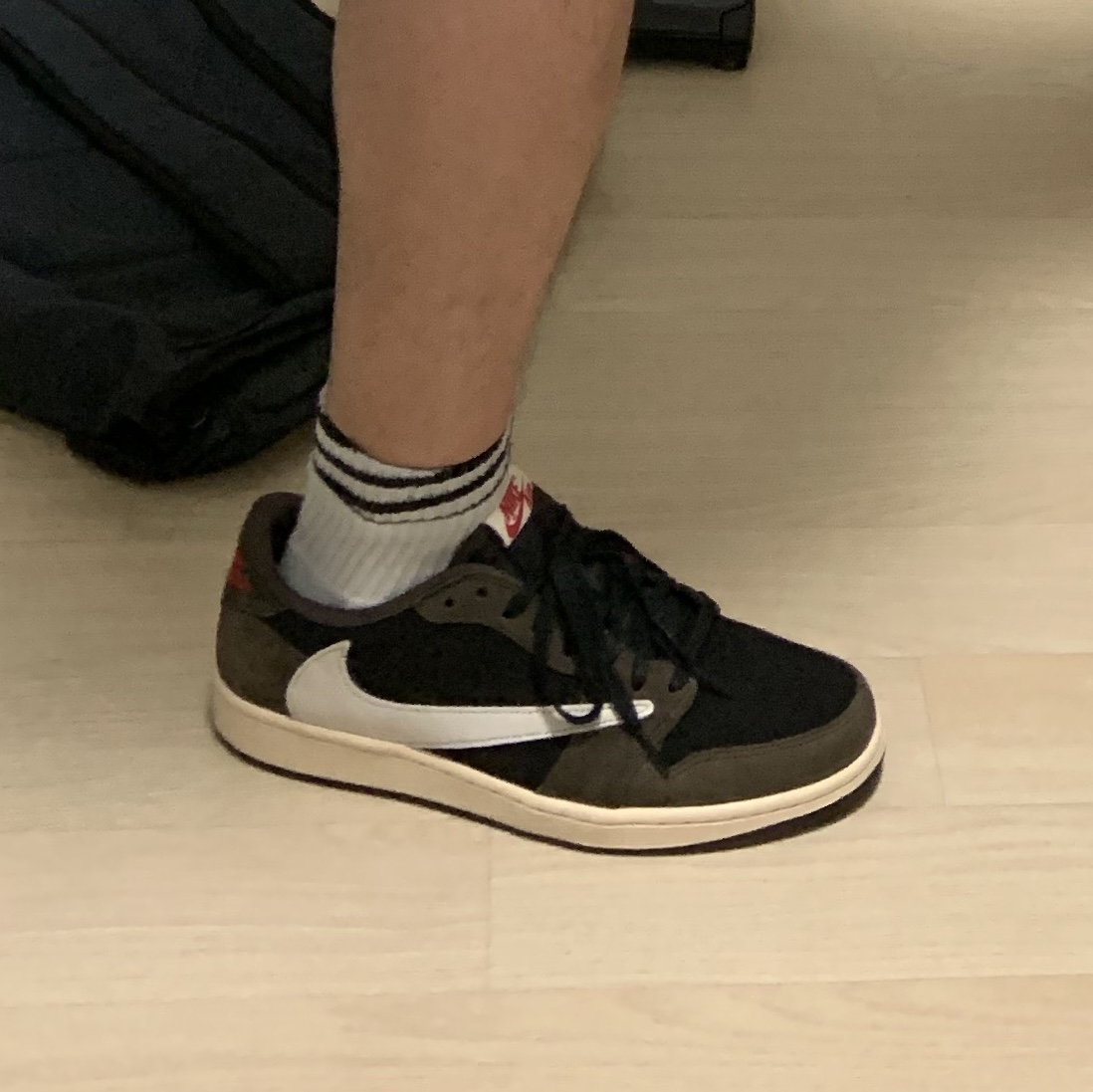 Jordan 1 x Travis Scott Retro Low OG SP Mocha 착용 스타일