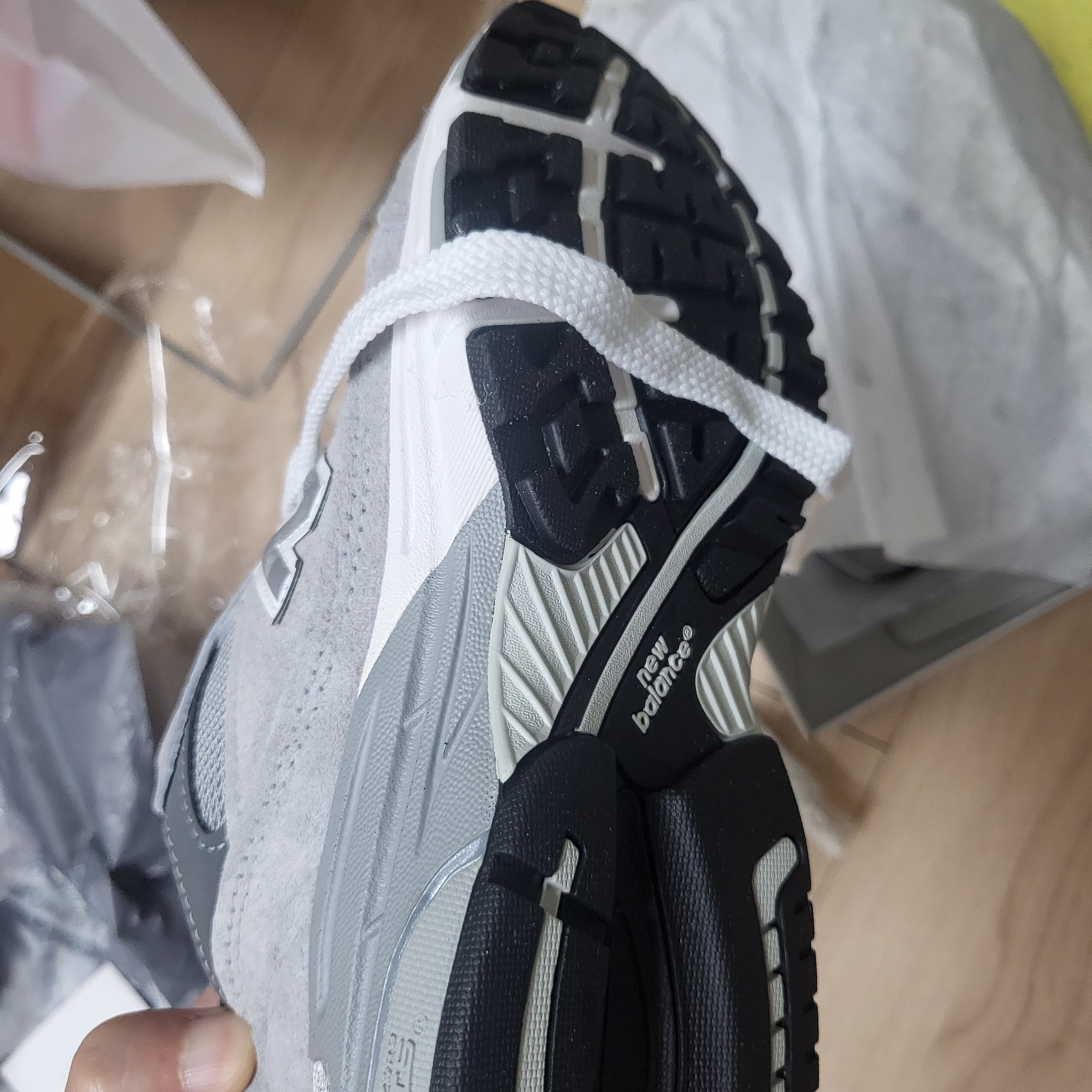 (W) New Balance 993 Made in USA Grey - B Standard 착용 스타일 - 4
