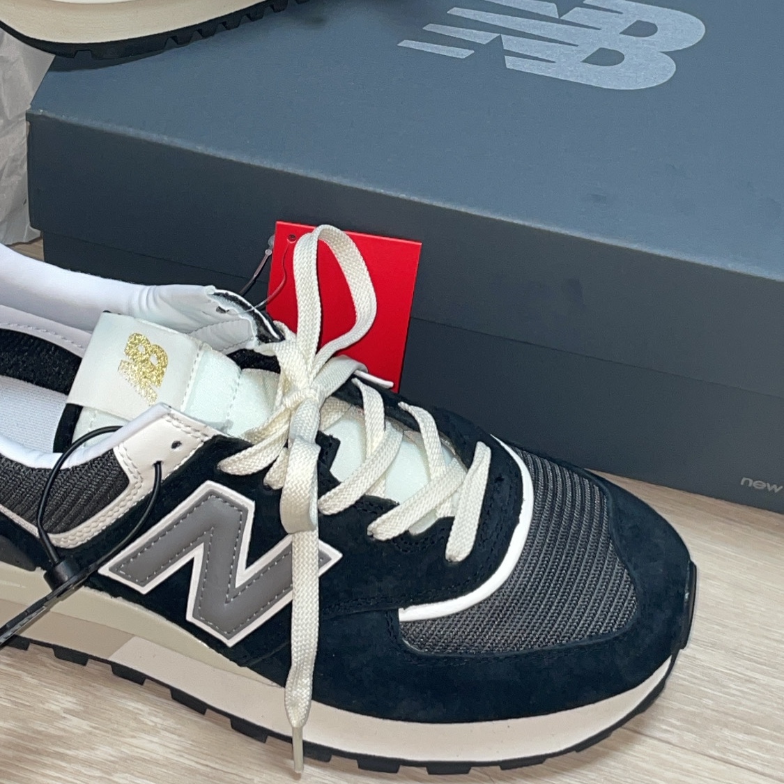 New Balance 574 Legacy Black 착용 스타일