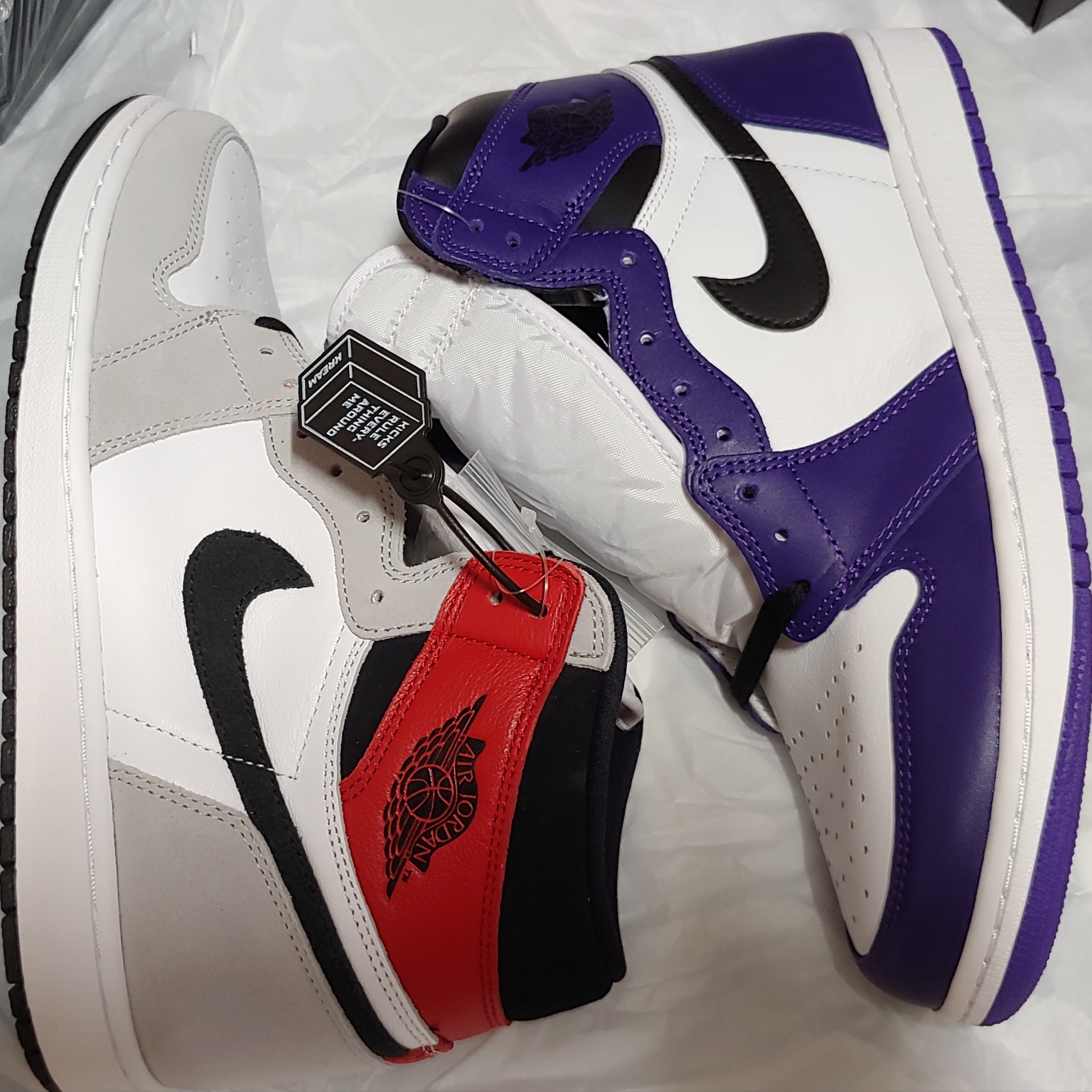 Jordan 1 Retro High OG Court Purple 2020, Jordan 1 Retro High OG Light Smoke Grey 착용 스타일 - 1