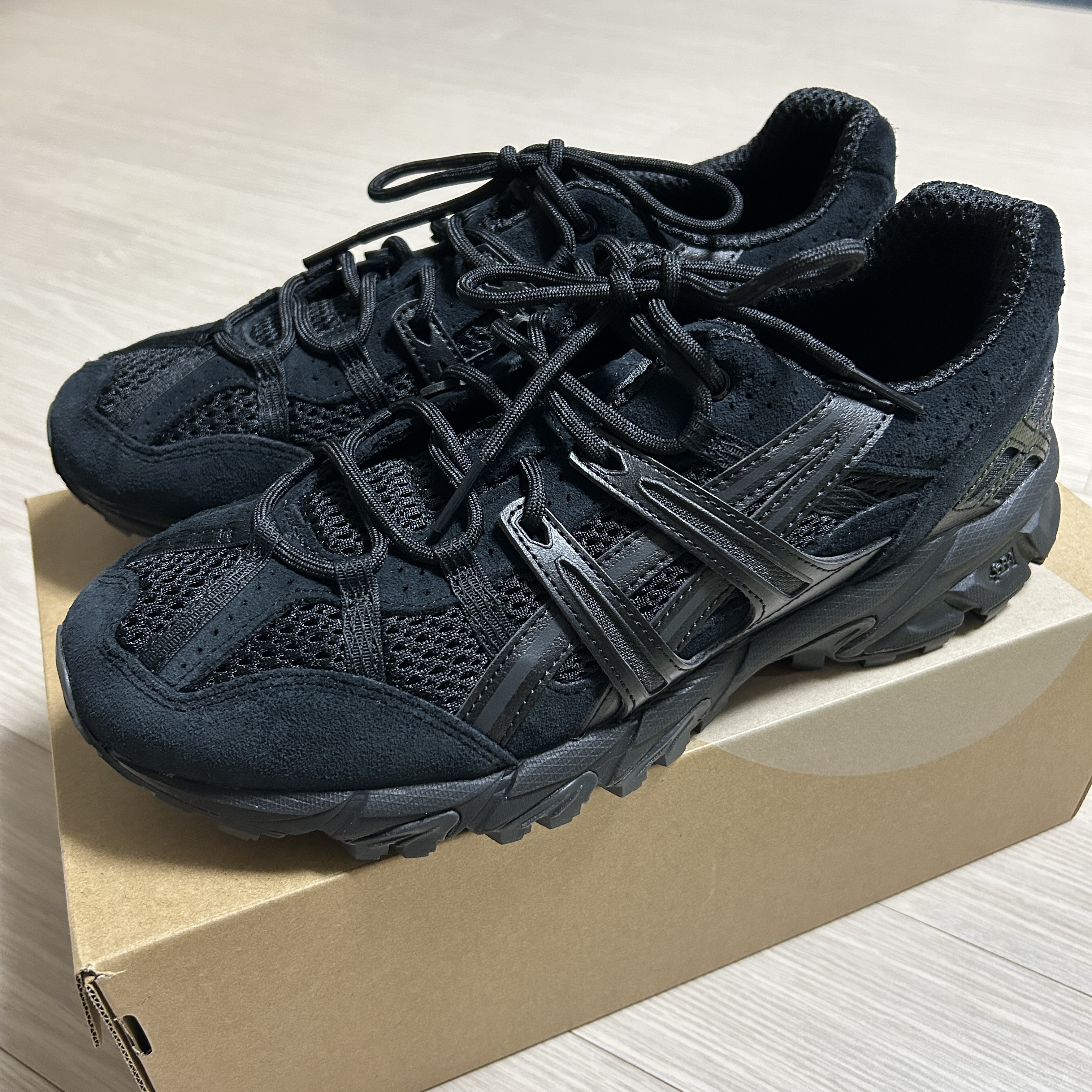 Asics Gel-Sonoma 15-50 Black 착용 스타일