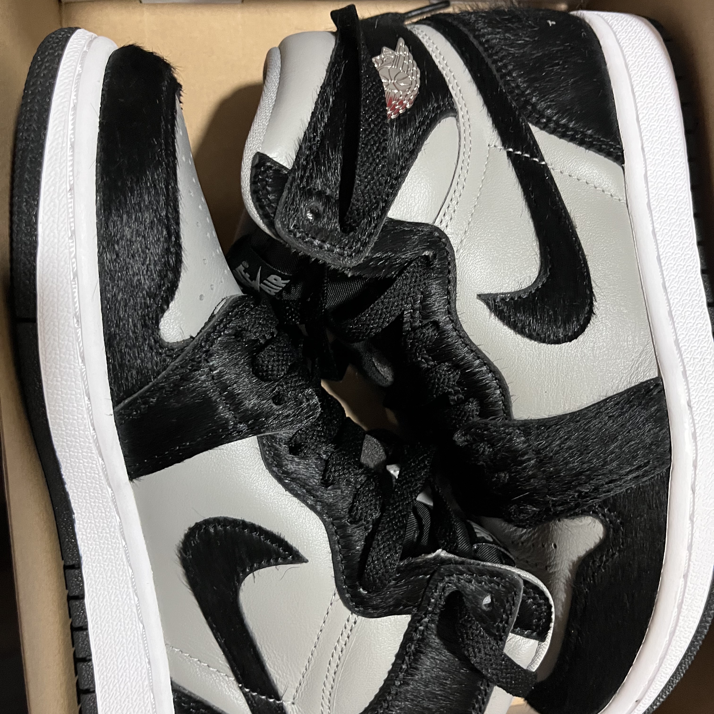 (W) Jordan 1 Retro High OG Medium Grey 착용 스타일