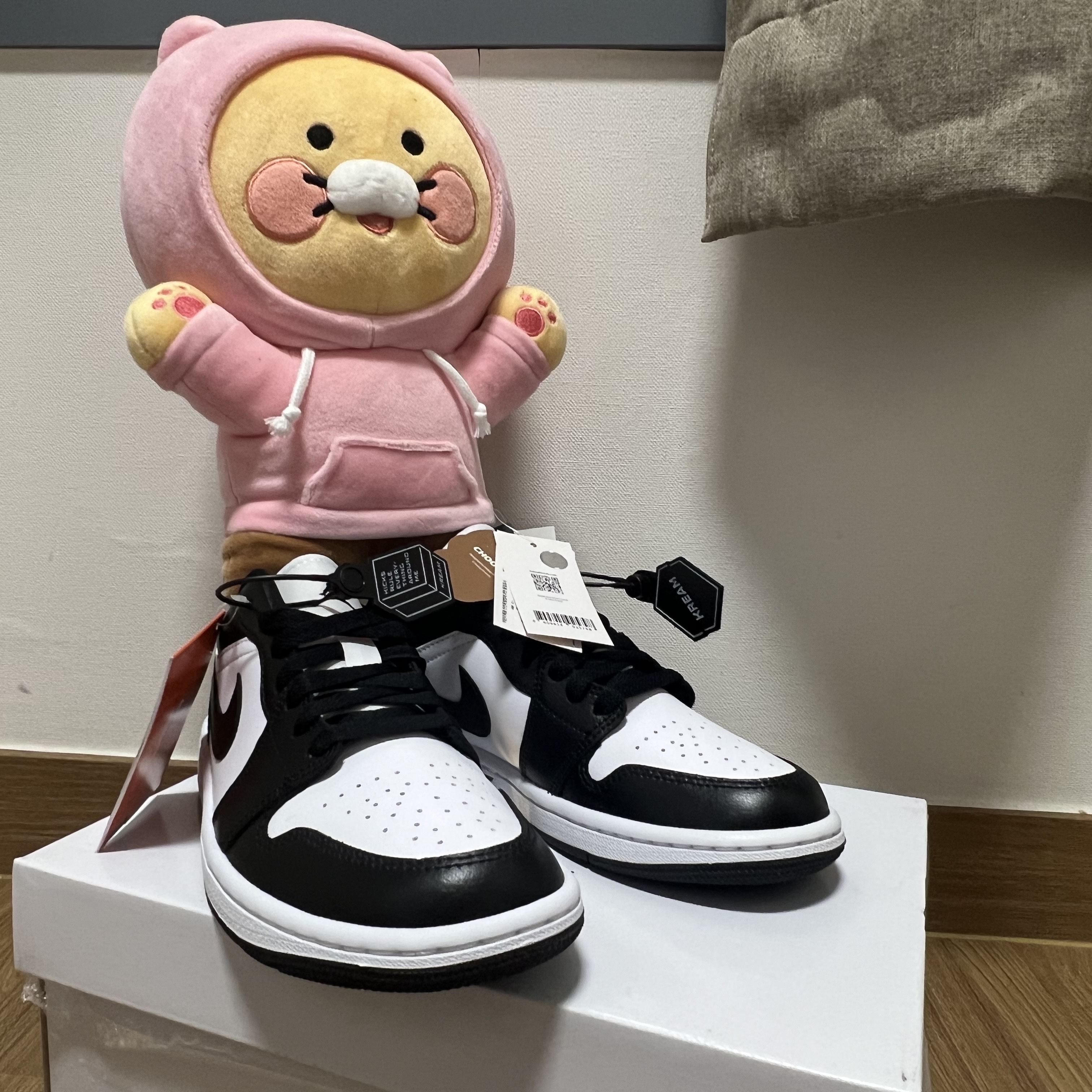 (W) Jordan 1 Low Black and White 착용 스타일