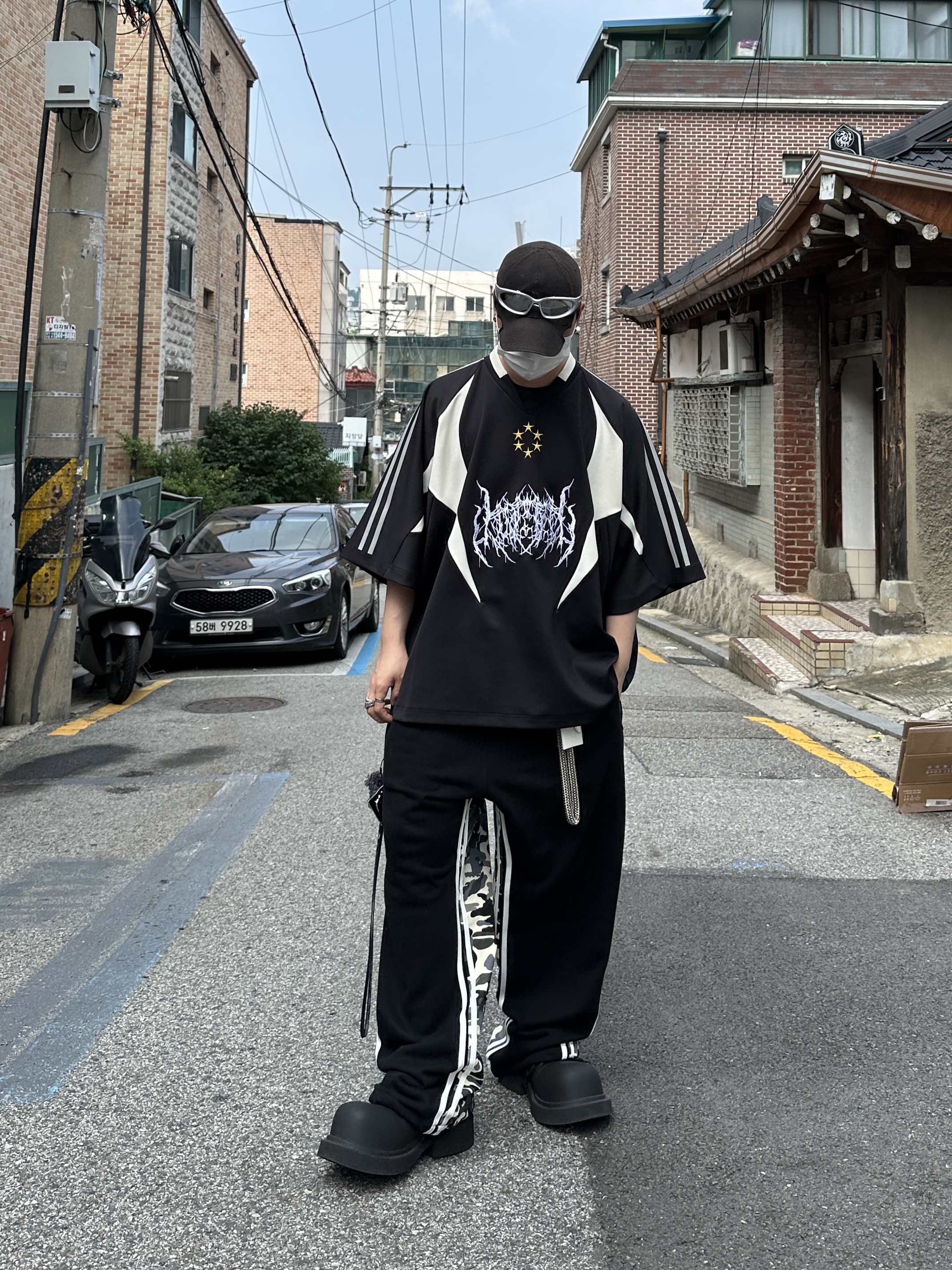 Ourpas 062 Jersey Black, Balenciaga Steroid Derby Black 착용 스타일 - 3