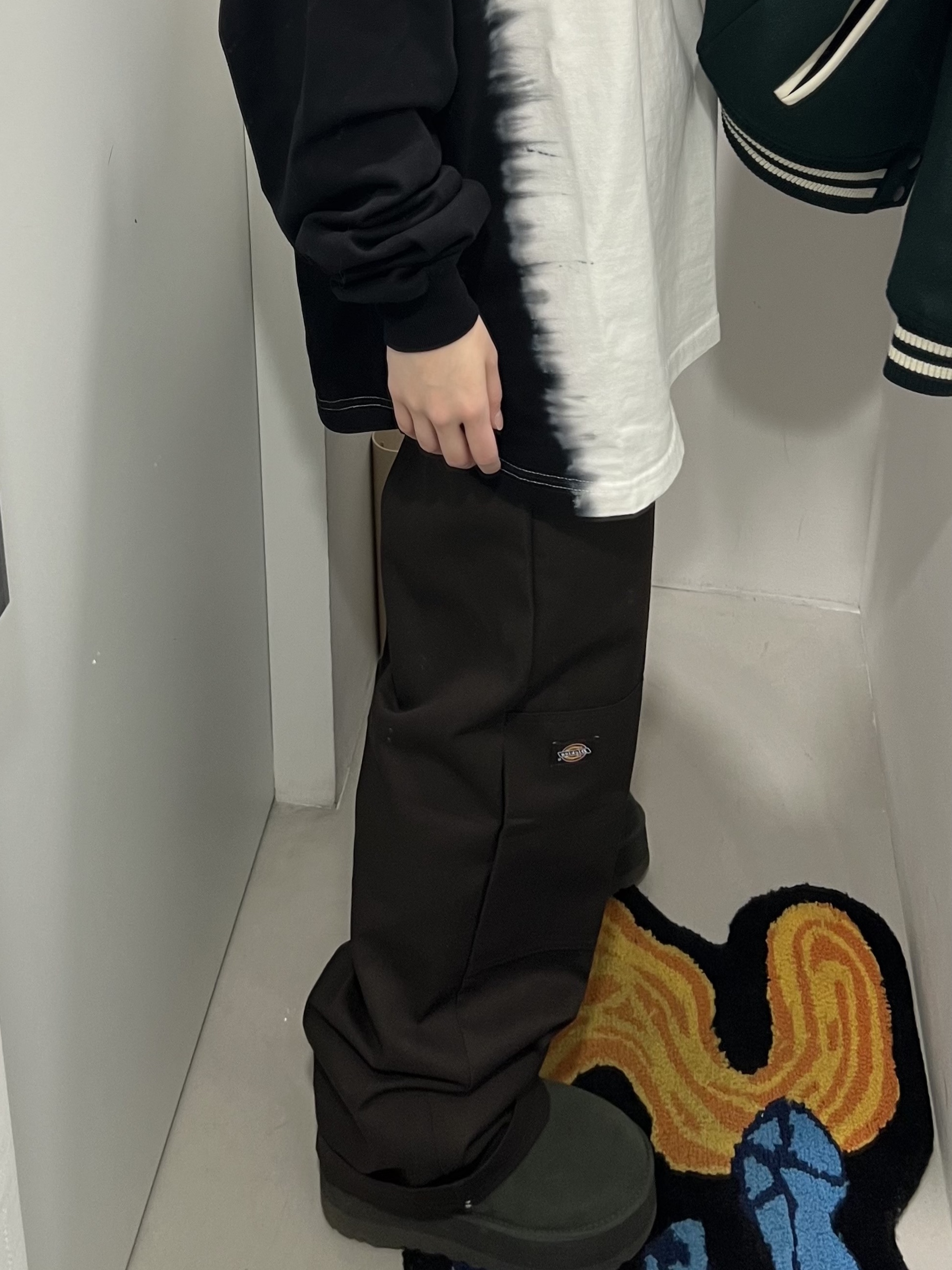 (W) UGG Classic Mini Platform Boots Forest Night 착용 스타일
