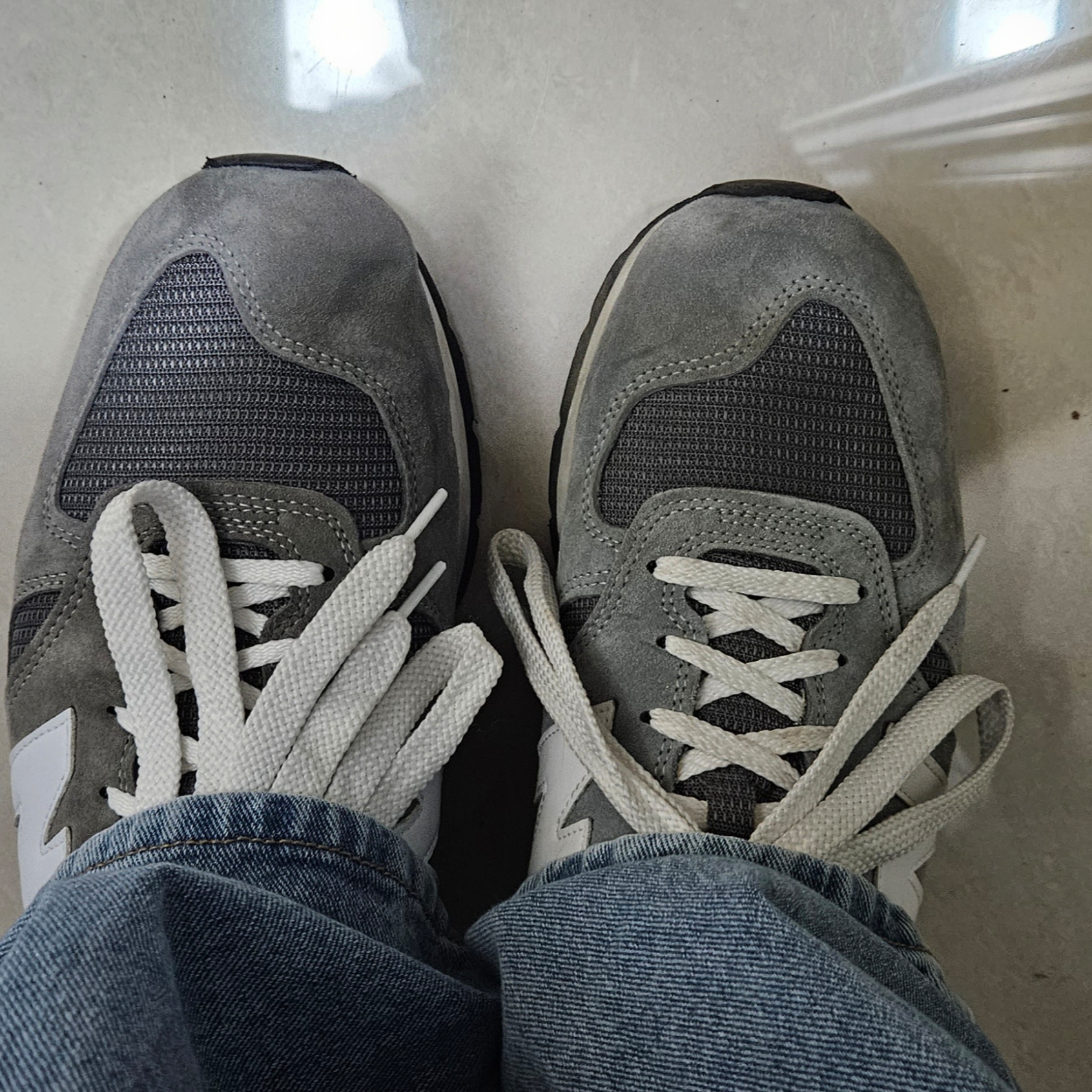New Balance 990v1 Made in USA Grey White 착용 스타일