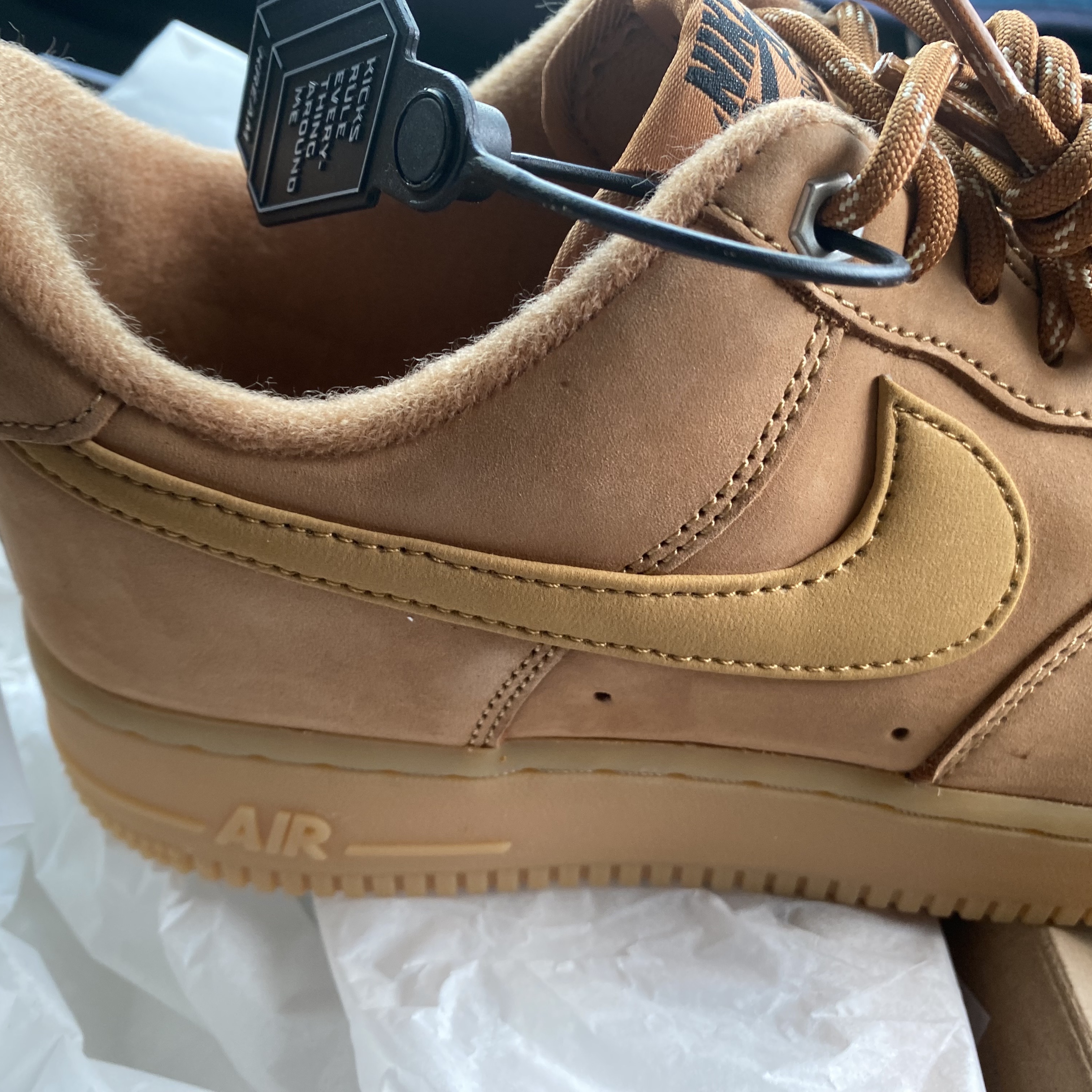 Nike Air Force 1 '07 WB Flax 착용 스타일 - 1