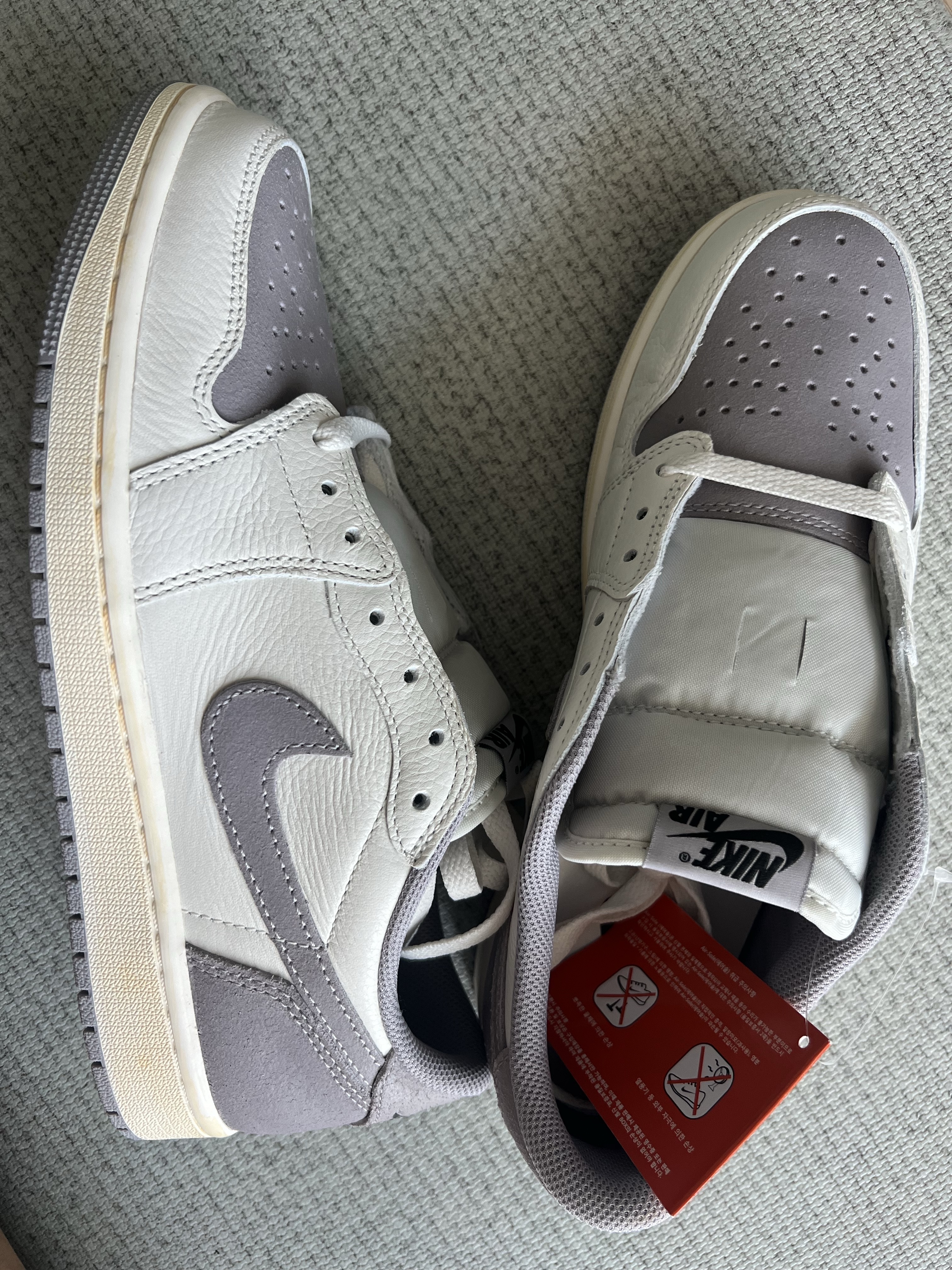 Jordan 1 Retro Low OG Atmosphere Grey 착용 스타일