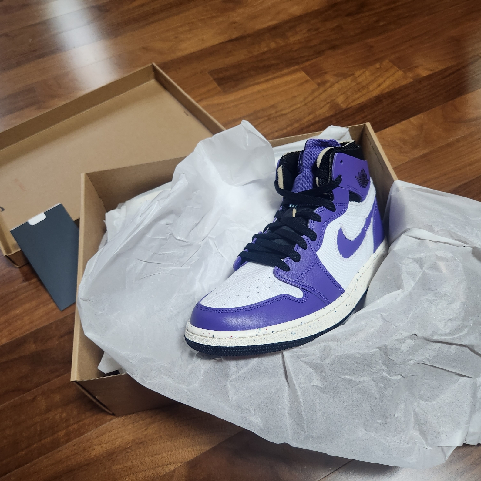 Jordan 1 Zoom Air CMFT Dark Iris 착용 스타일 - 2