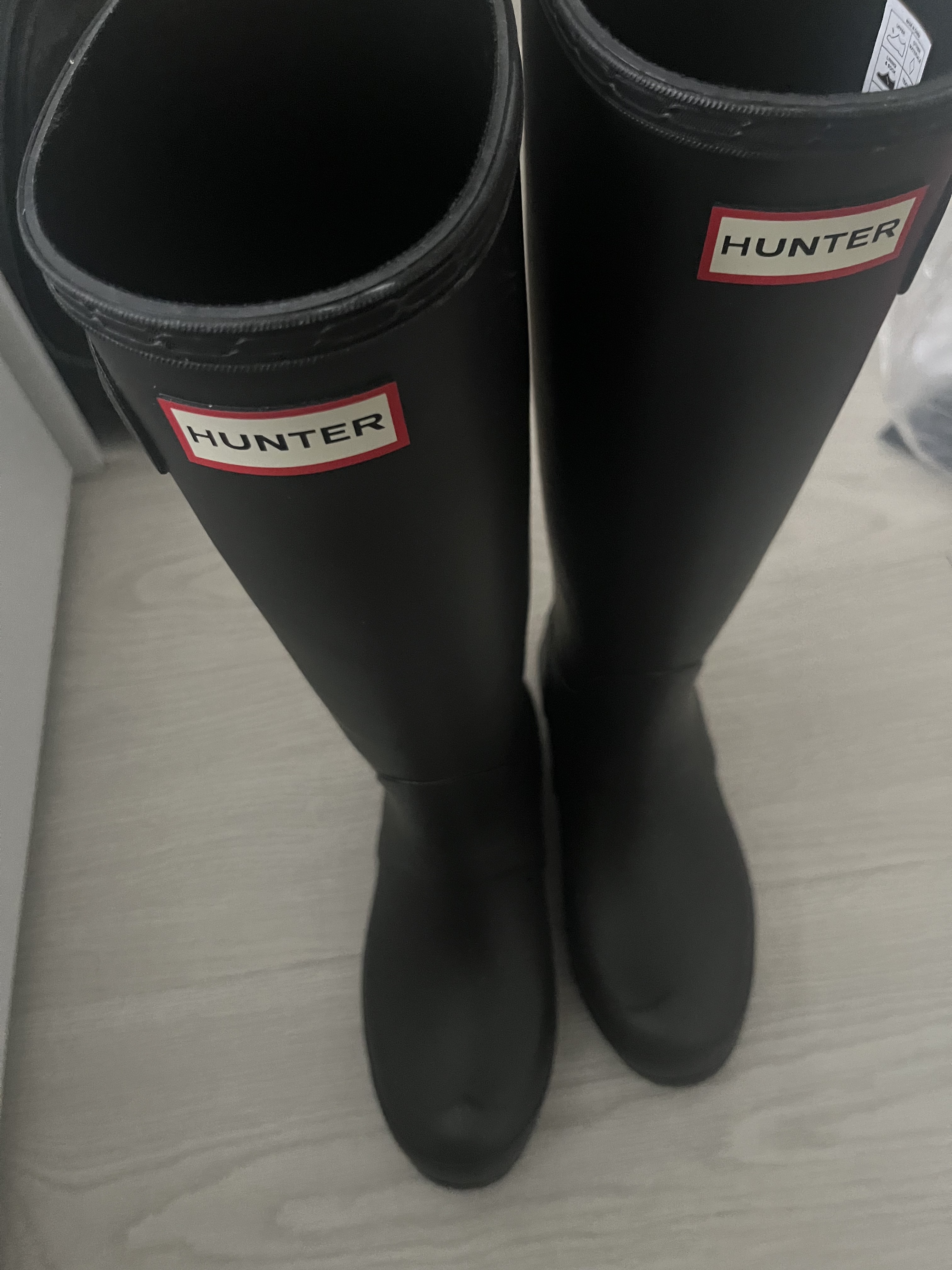 (W) Hunter Original Tall Rain Boots Black 착용 스타일
