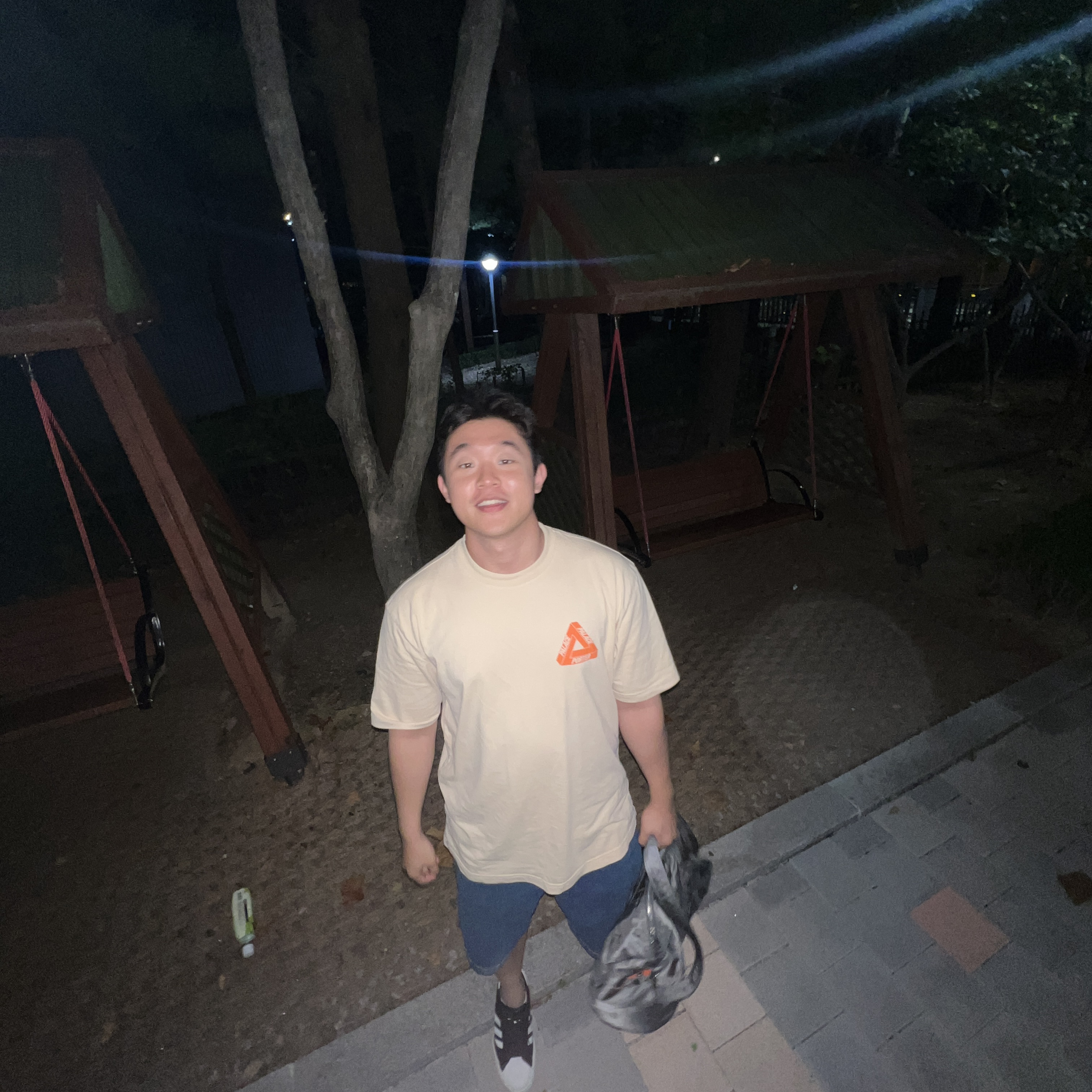Palace x Porter Tri-Ferg Bell Boy T-Shirt Sand, Y-3 Yohji Star Black White 착용 스타일 - 1