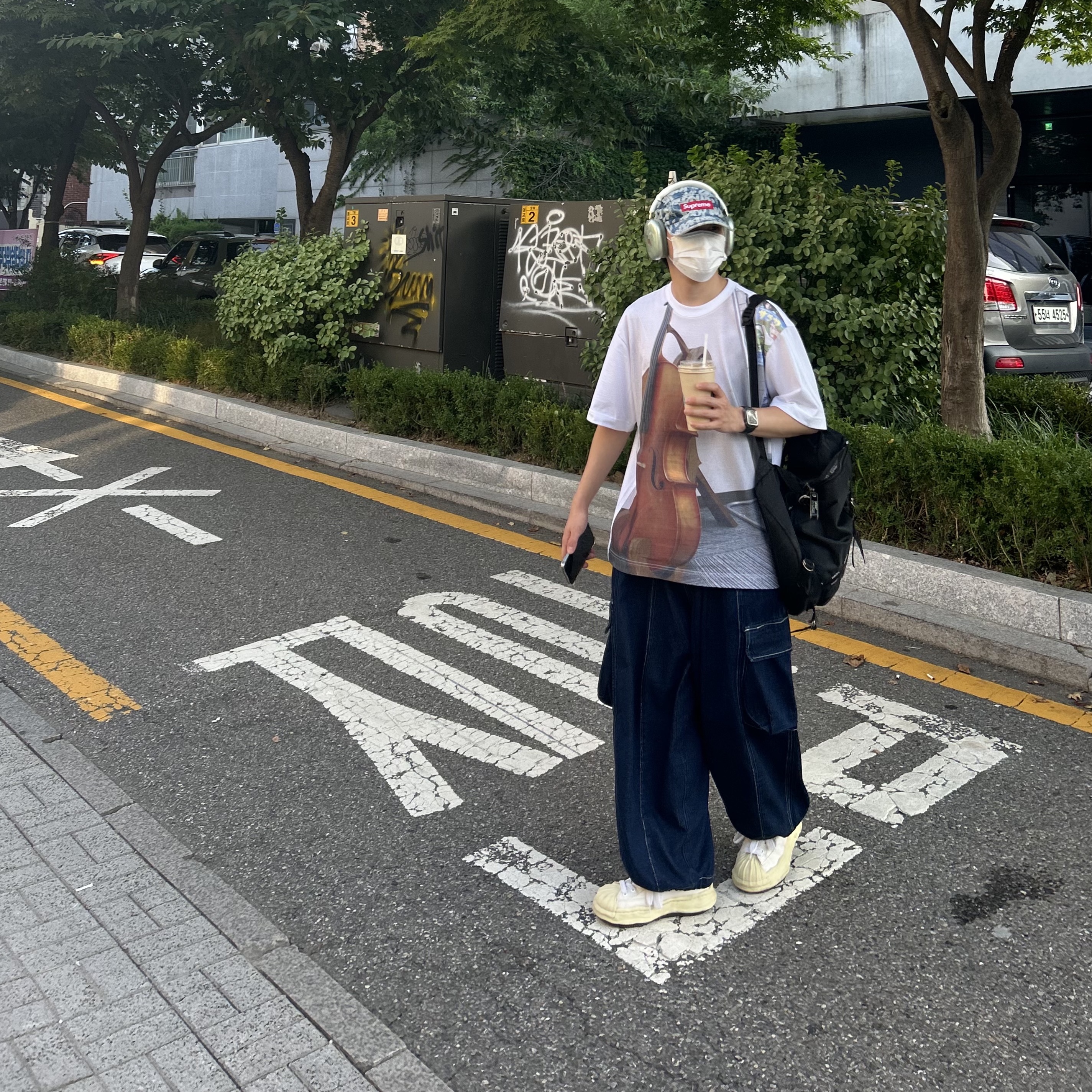 Maison Mihara Yasuhiro Blakey VL OG Sole Canvas Low-top Sneakers White, Supreme Fat Tip Jacquard Denim Camp Cap Blue - 22SS 착용 스타일 - 3