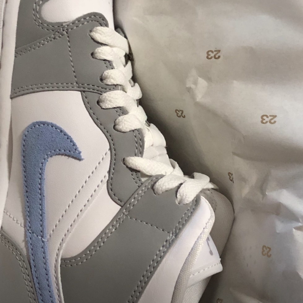 (W) Jordan 1 Mid Wolf Grey 착용 스타일