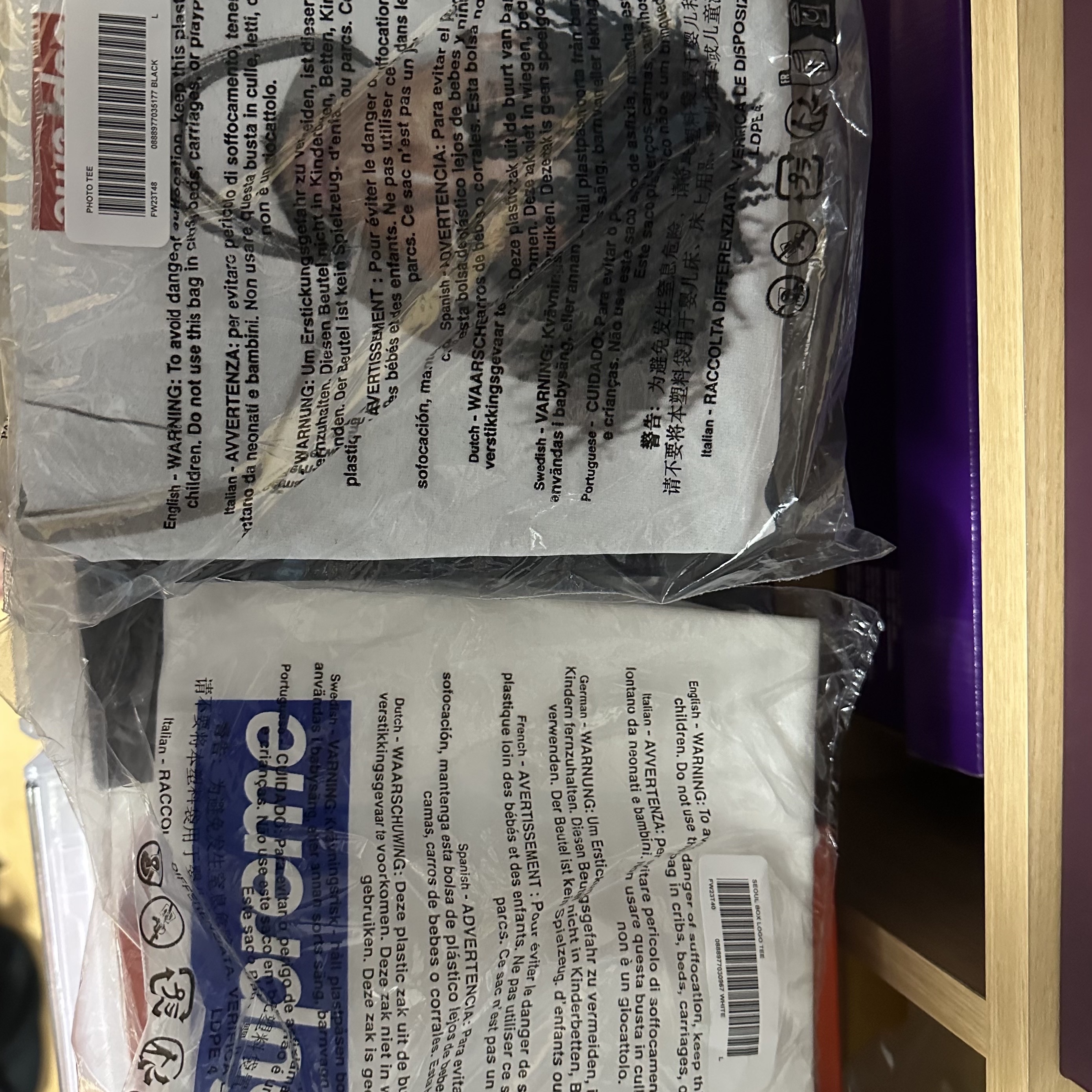 Supreme Seoul Box Logo T-Shirt White - 23FW, Supreme NBA Youngboy T-Shirt White - 23FW 착용 스타일