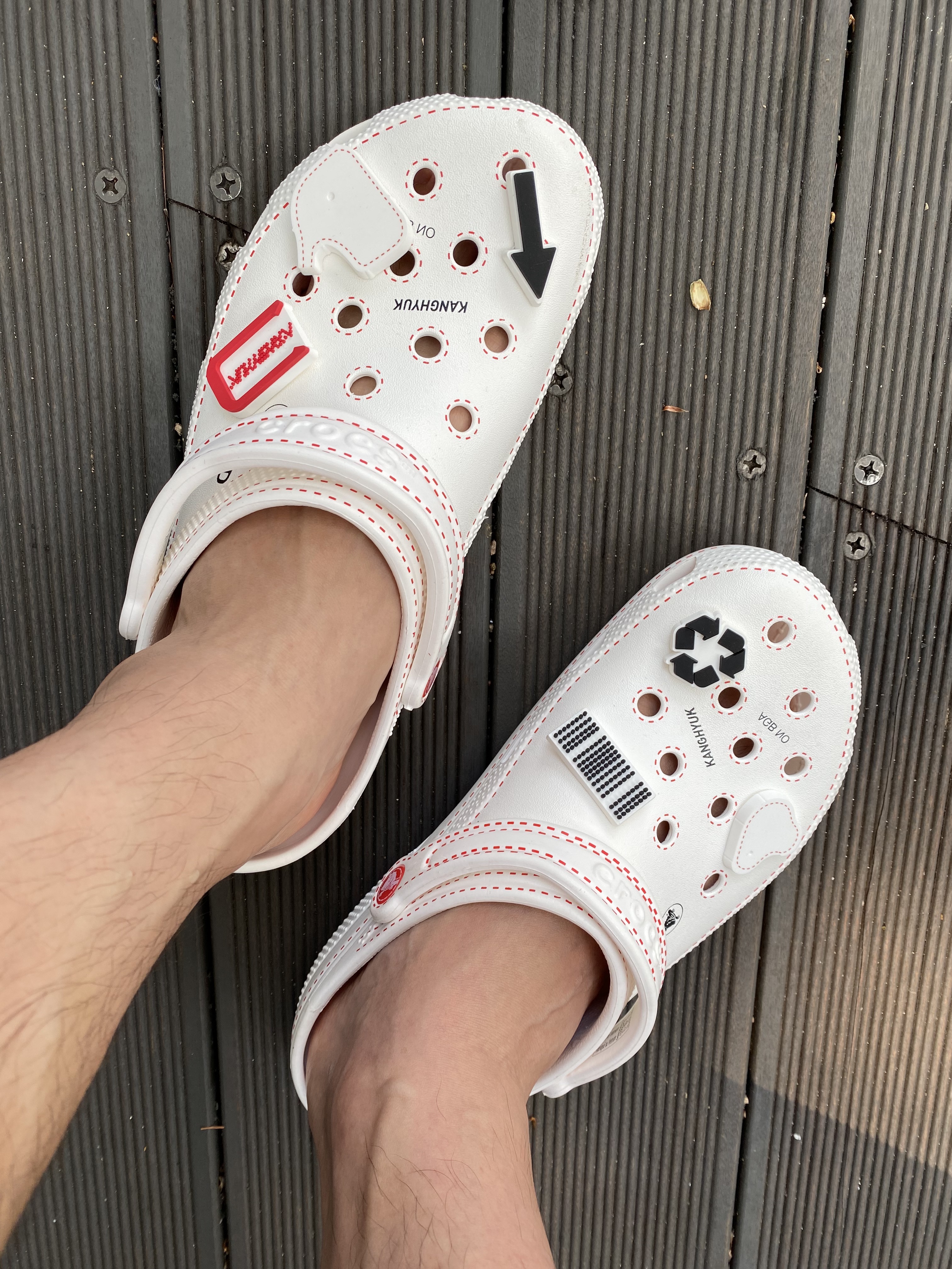 Crocs x Kanghyuk Classic Clog White 착용 스타일