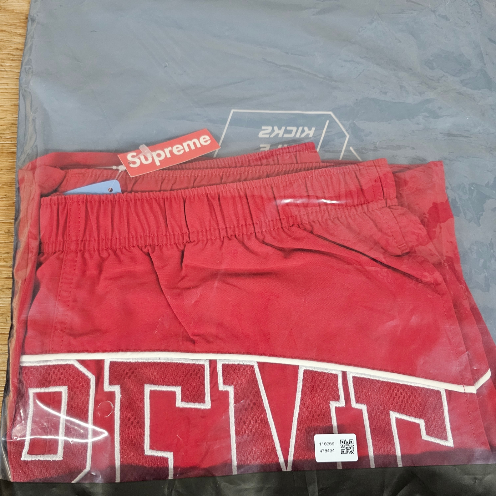 Supreme Arc Water Shorts Red - 22SS 착용 스타일