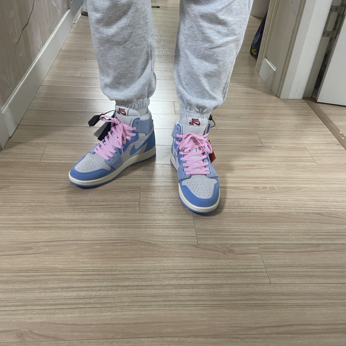 (W) Jordan 1 Zoom Air CMFT 2 Phantom University Blue 착용 스타일