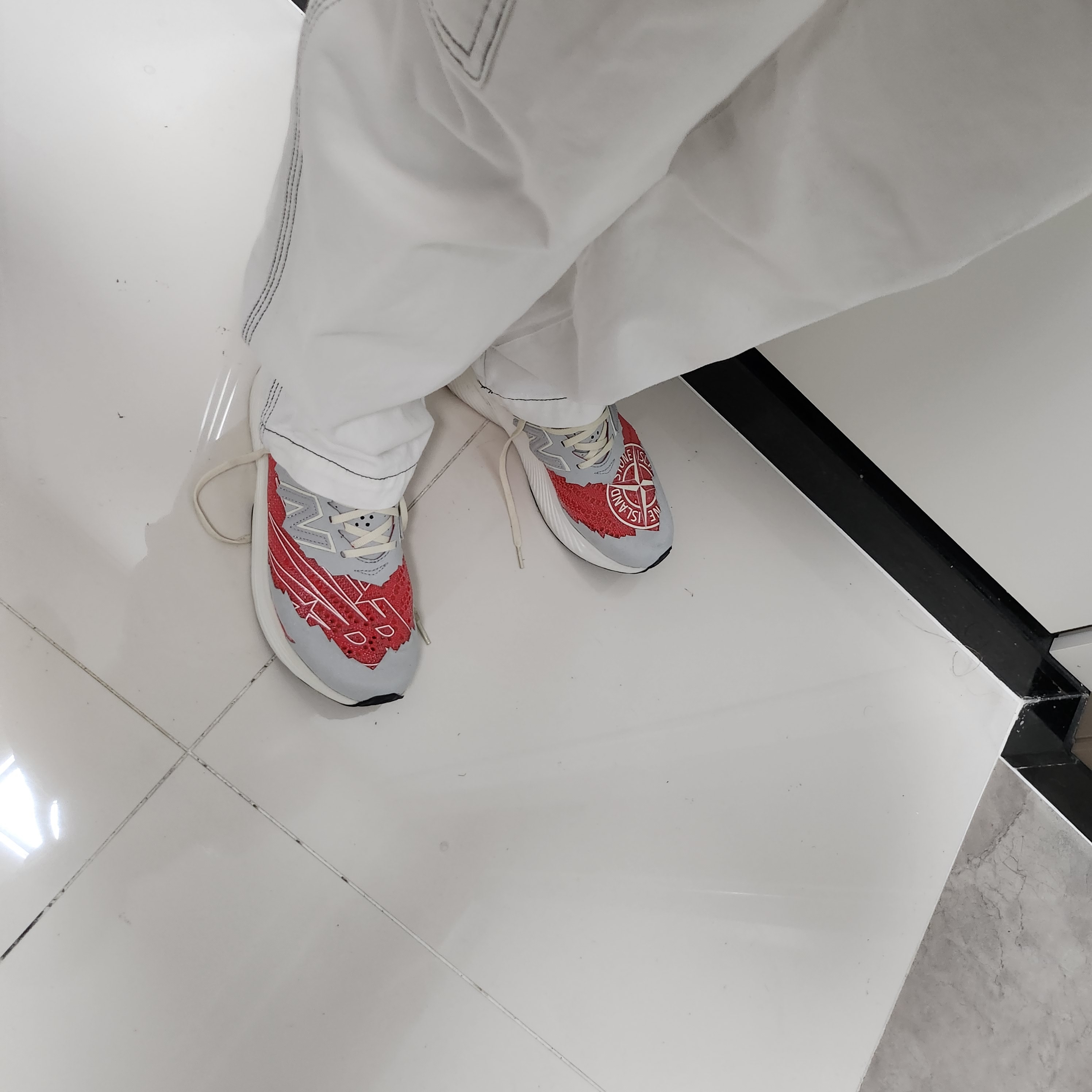 New Balance x Stone Island x Tokyo Design Studio FuelCell RC Elite v2 SI Red 착용 스타일