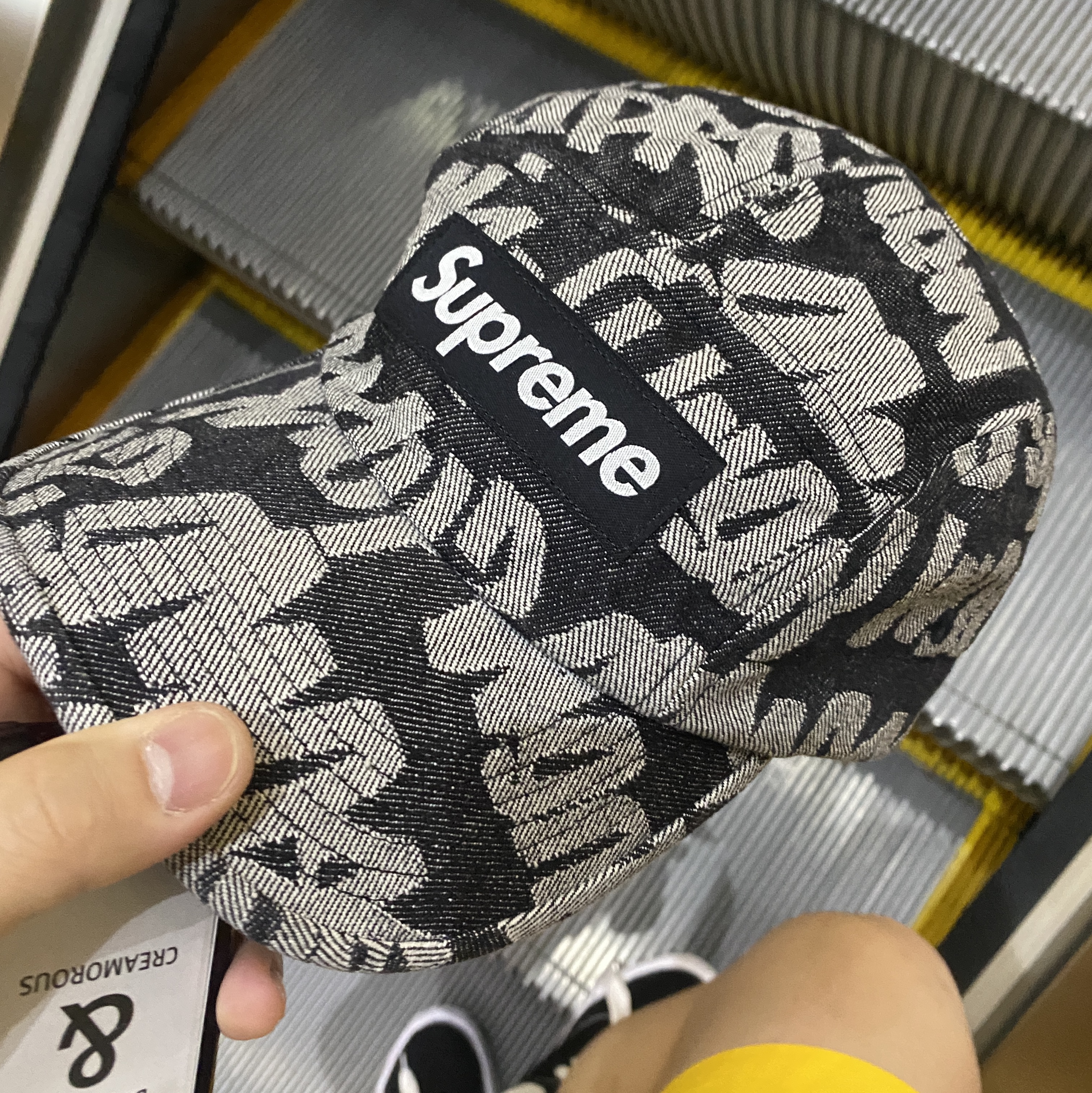 Supreme Fat Tip Jacquard Denim Camp Cap Black - 22SS 착용 스타일