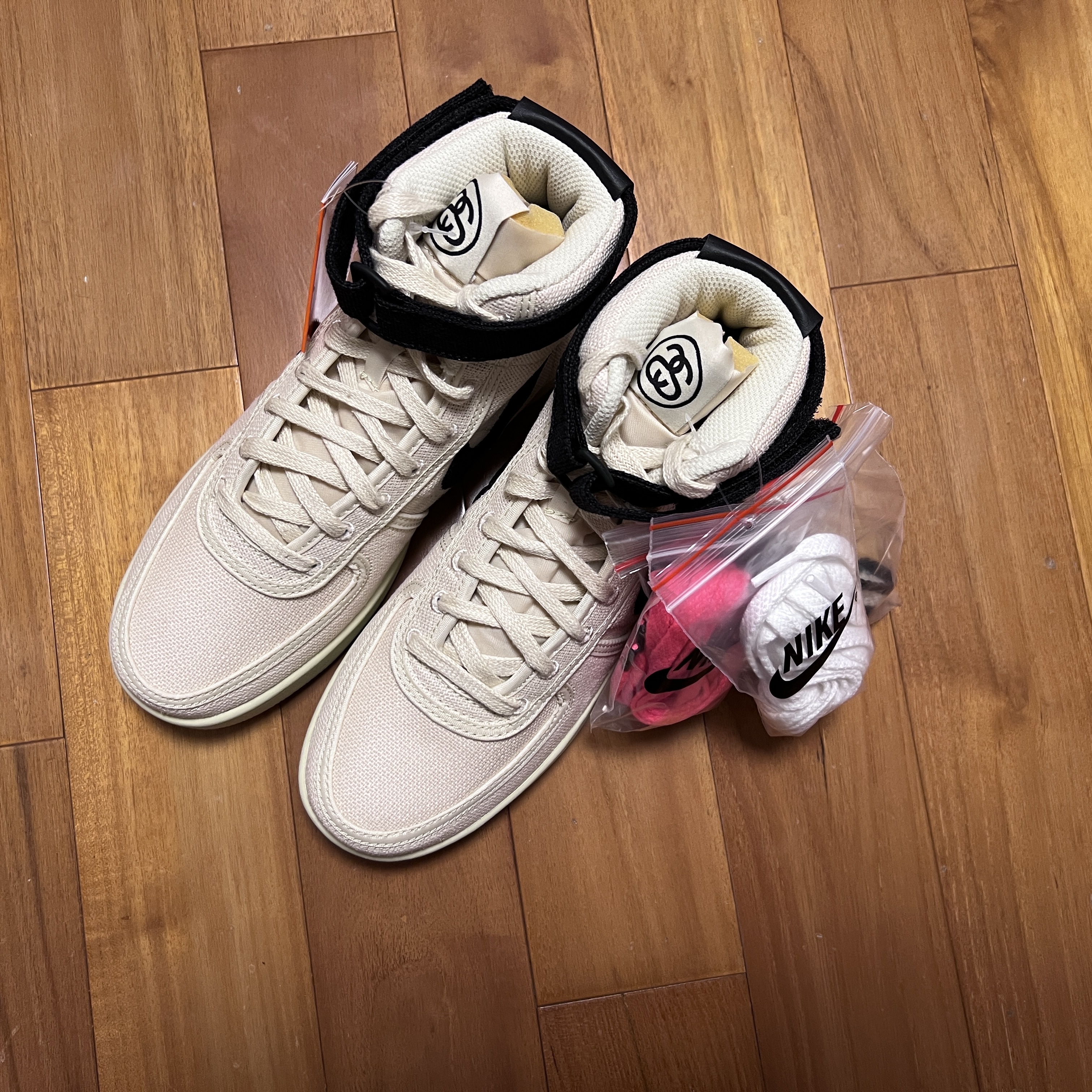Nike x Stussy Vandal High Fossil 착용 스타일