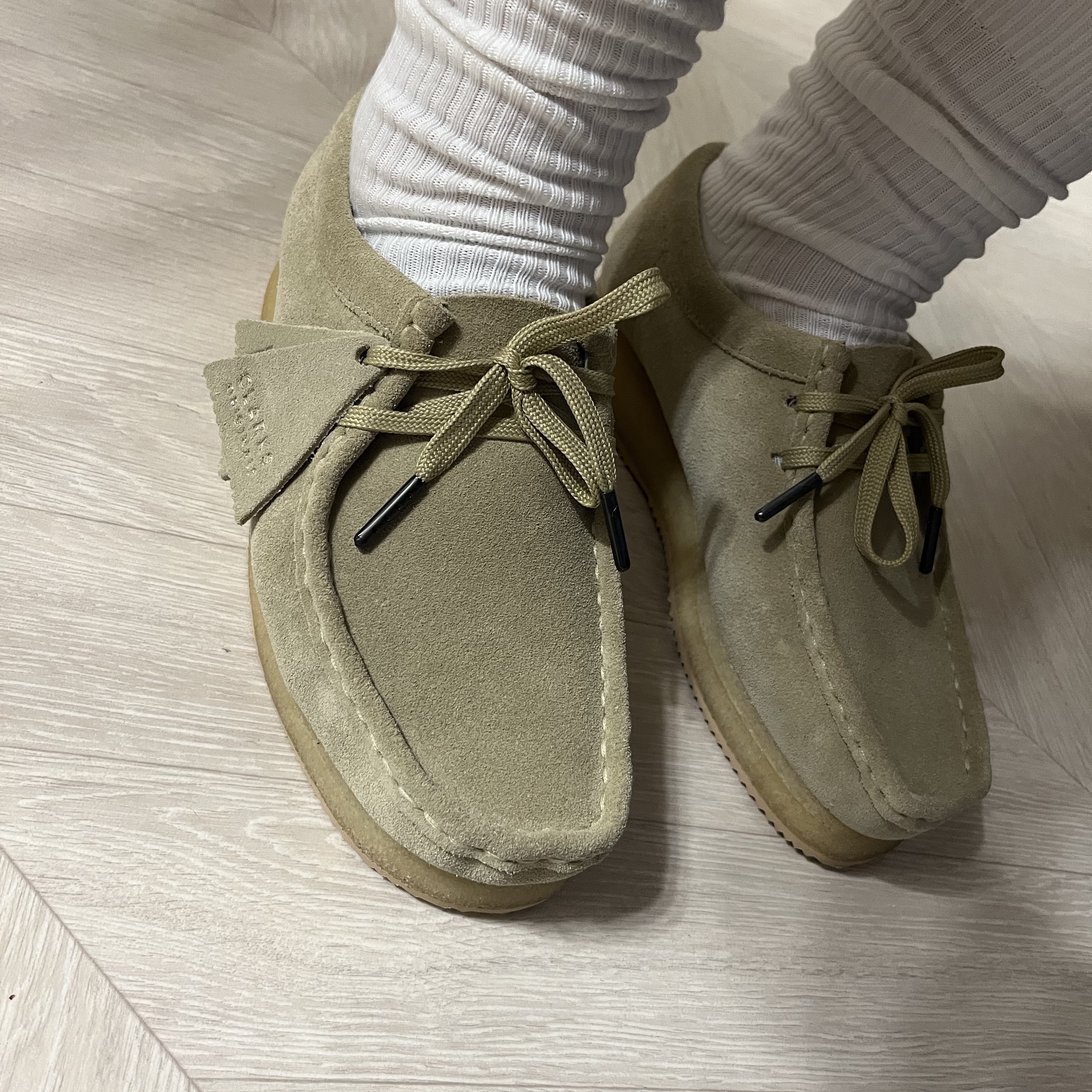 (W) Clarks Wallabee Maple Suede 착용 스타일 - 3
