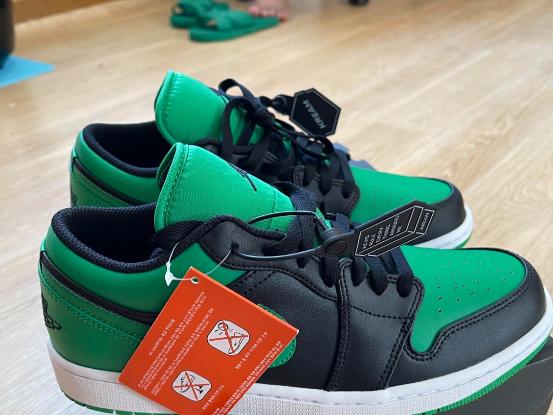 Jordan 1 Low Lucky Green 착용 스타일 - 2