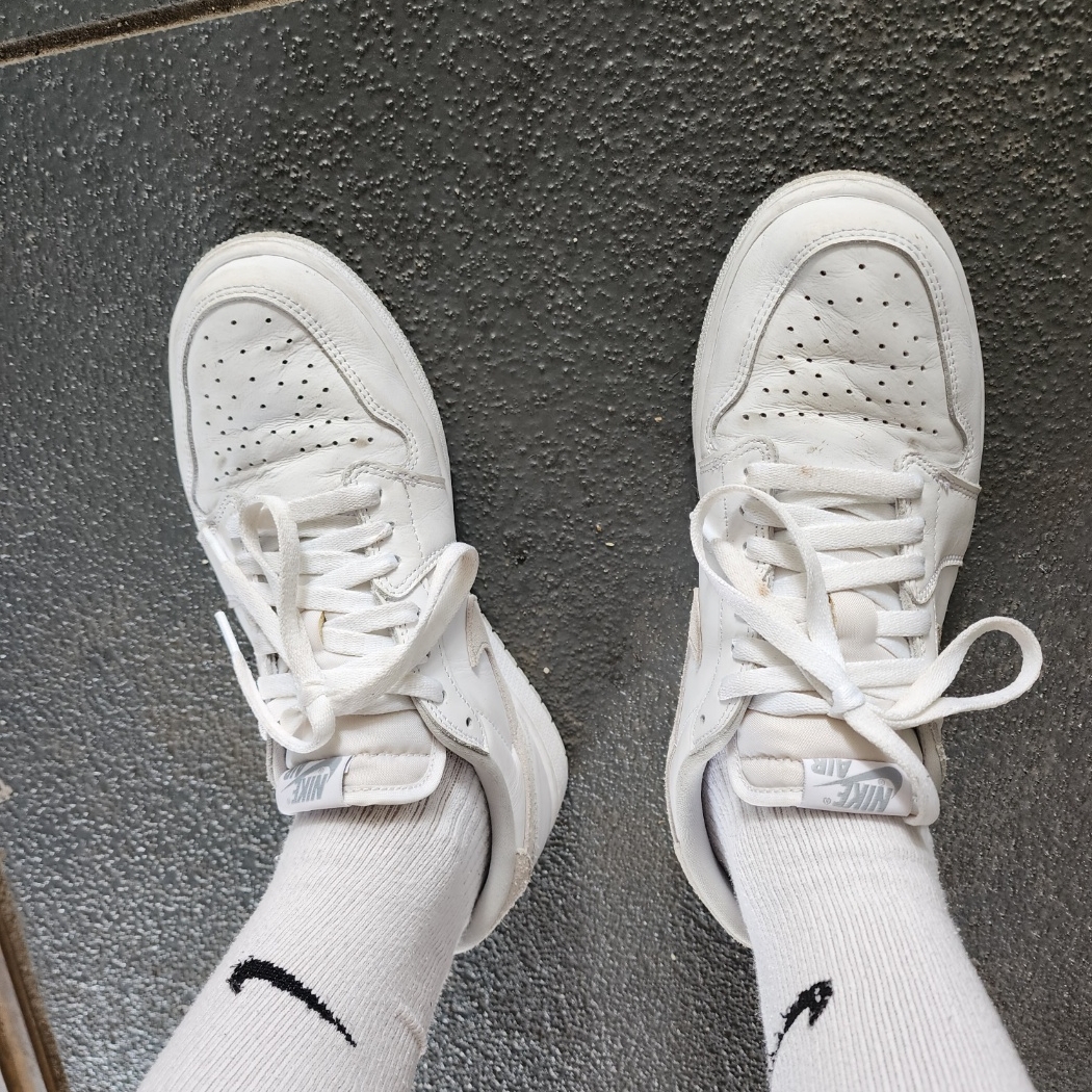 Jordan 1 Low OG Neutral Grey 착용 스타일