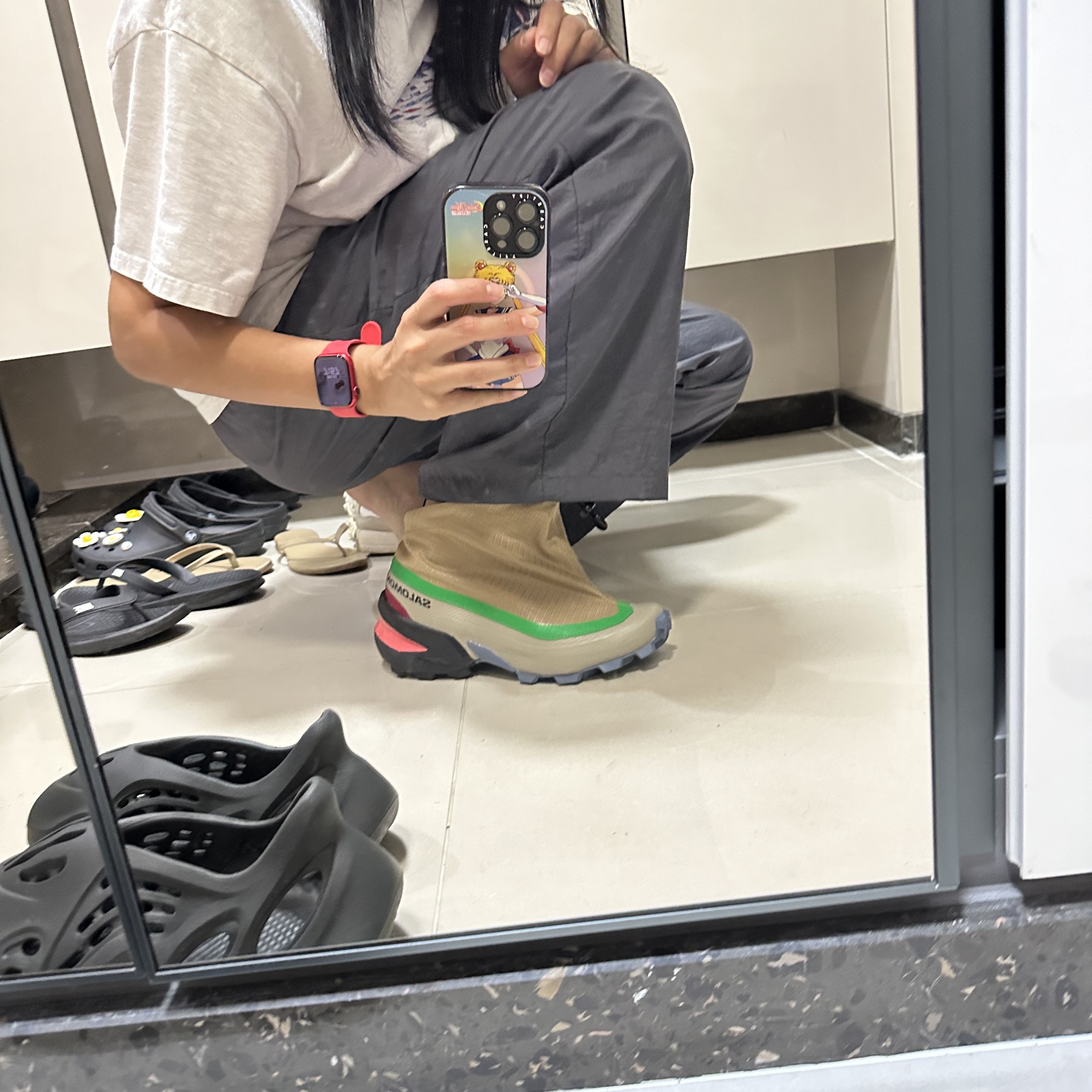 Salomon x MM6 Maison Margiela Cross Low Kelp Vintage Khaki 착용 스타일