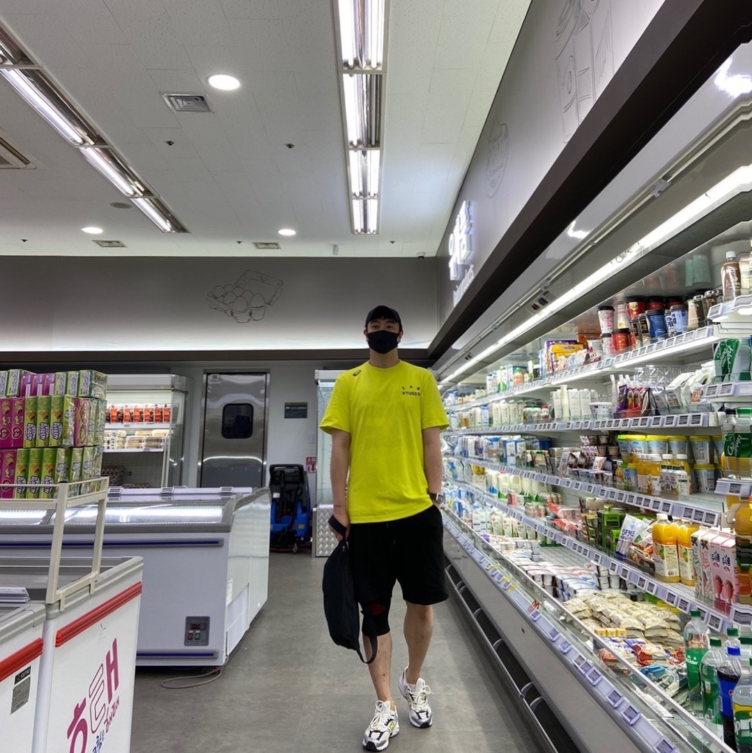 IAB Studio x Asics T-Shirt Lime, Nike Heritage 86 Futura Washed Cap Black White 착용 스타일